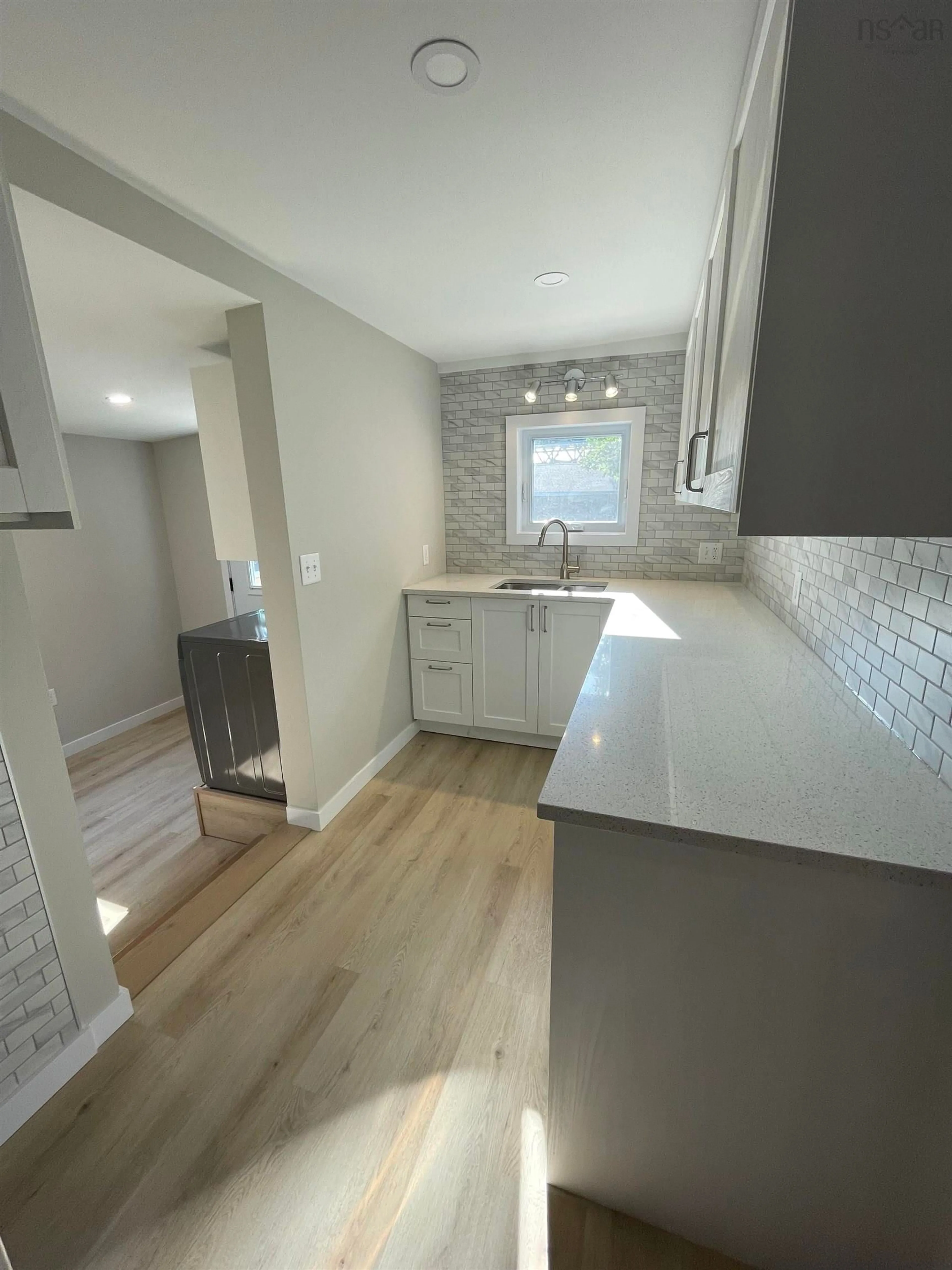 Open concept kitchen, unknown for 11 Best, Dartmouth Nova Scotia B3A 2W8