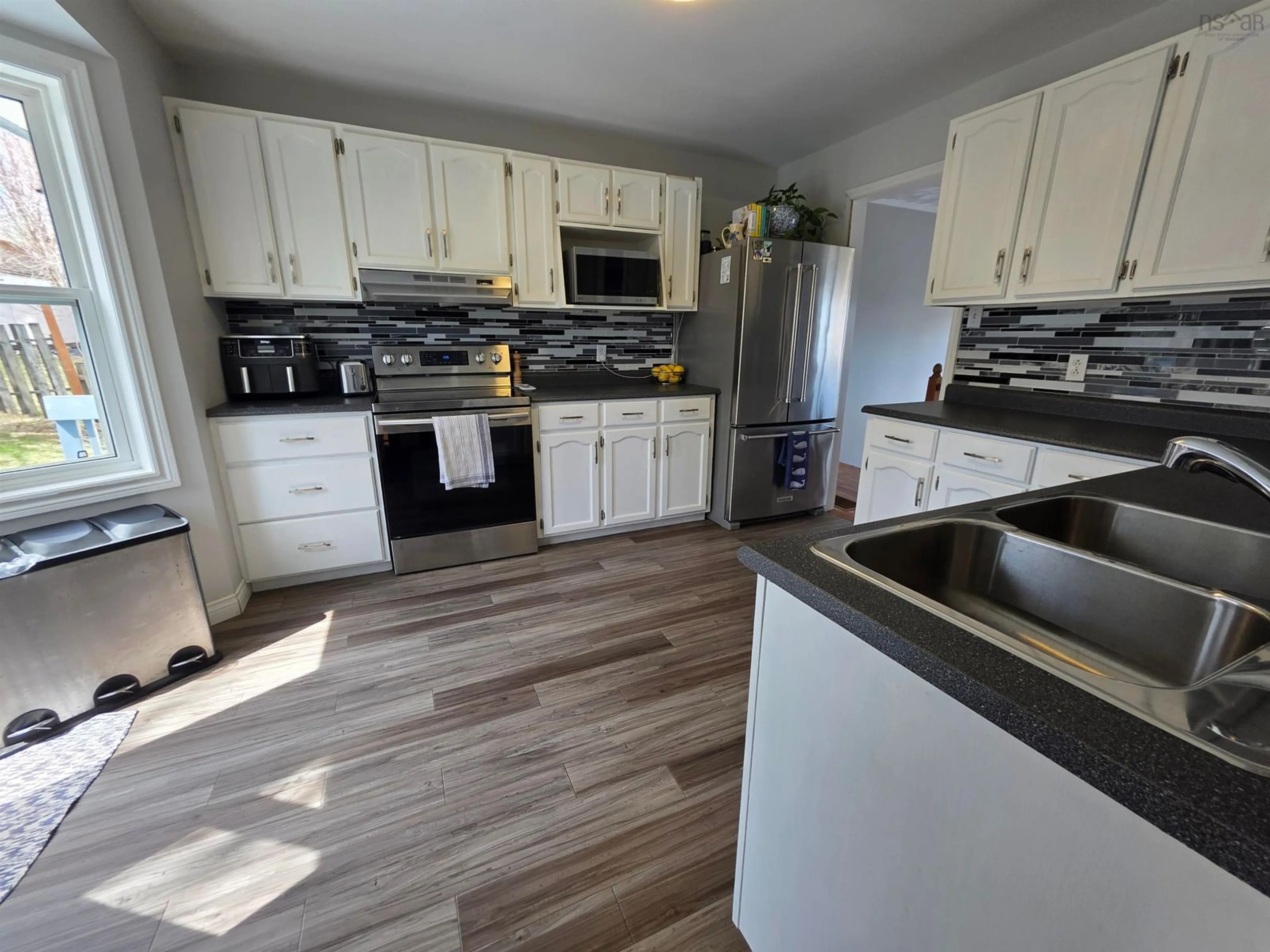 Open concept kitchen, unknown for 249 Auburn Dr, Cole Harbour Nova Scotia B2W 6E9