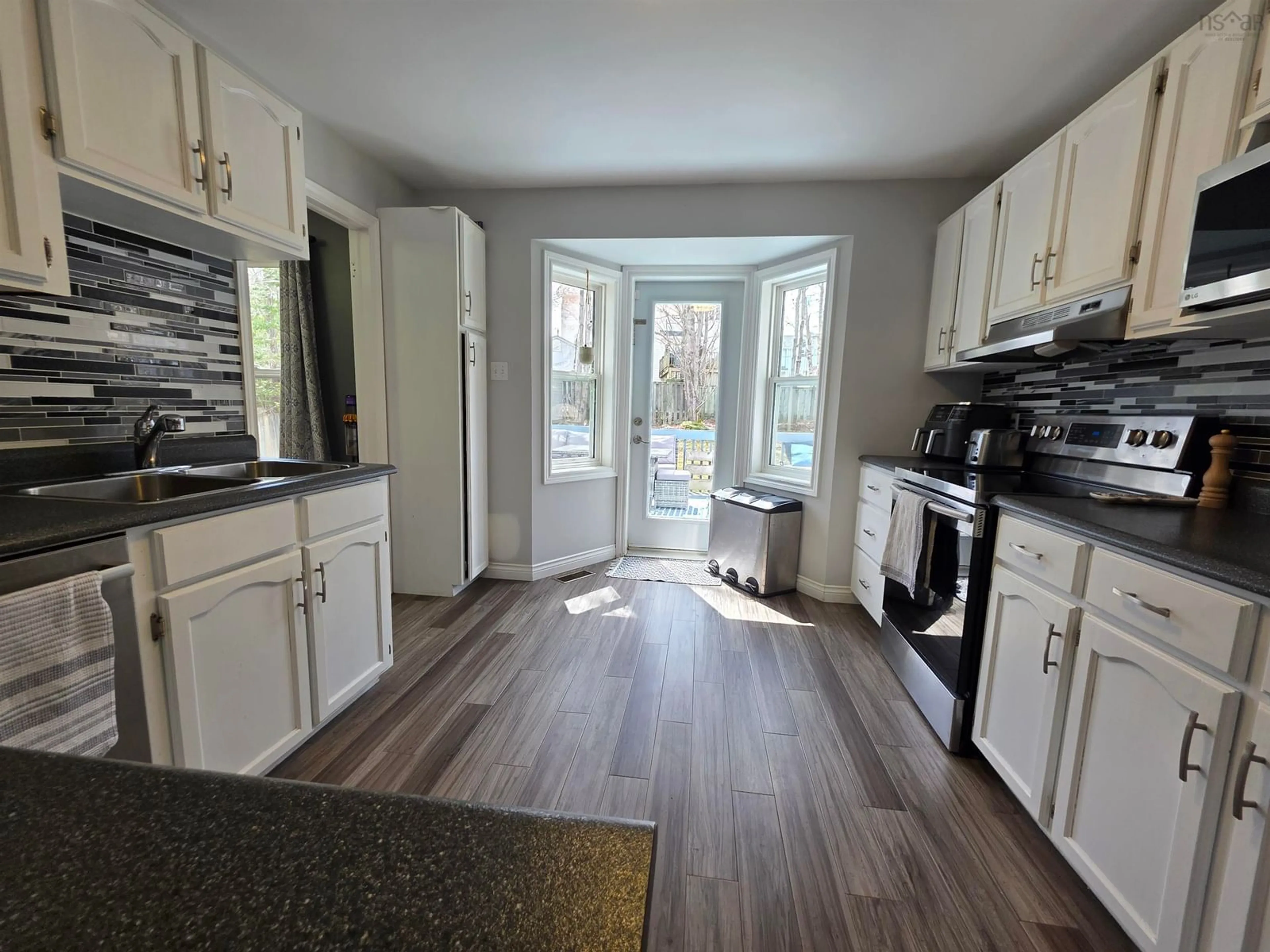 Open concept kitchen, unknown for 249 Auburn Dr, Cole Harbour Nova Scotia B2W 6E9