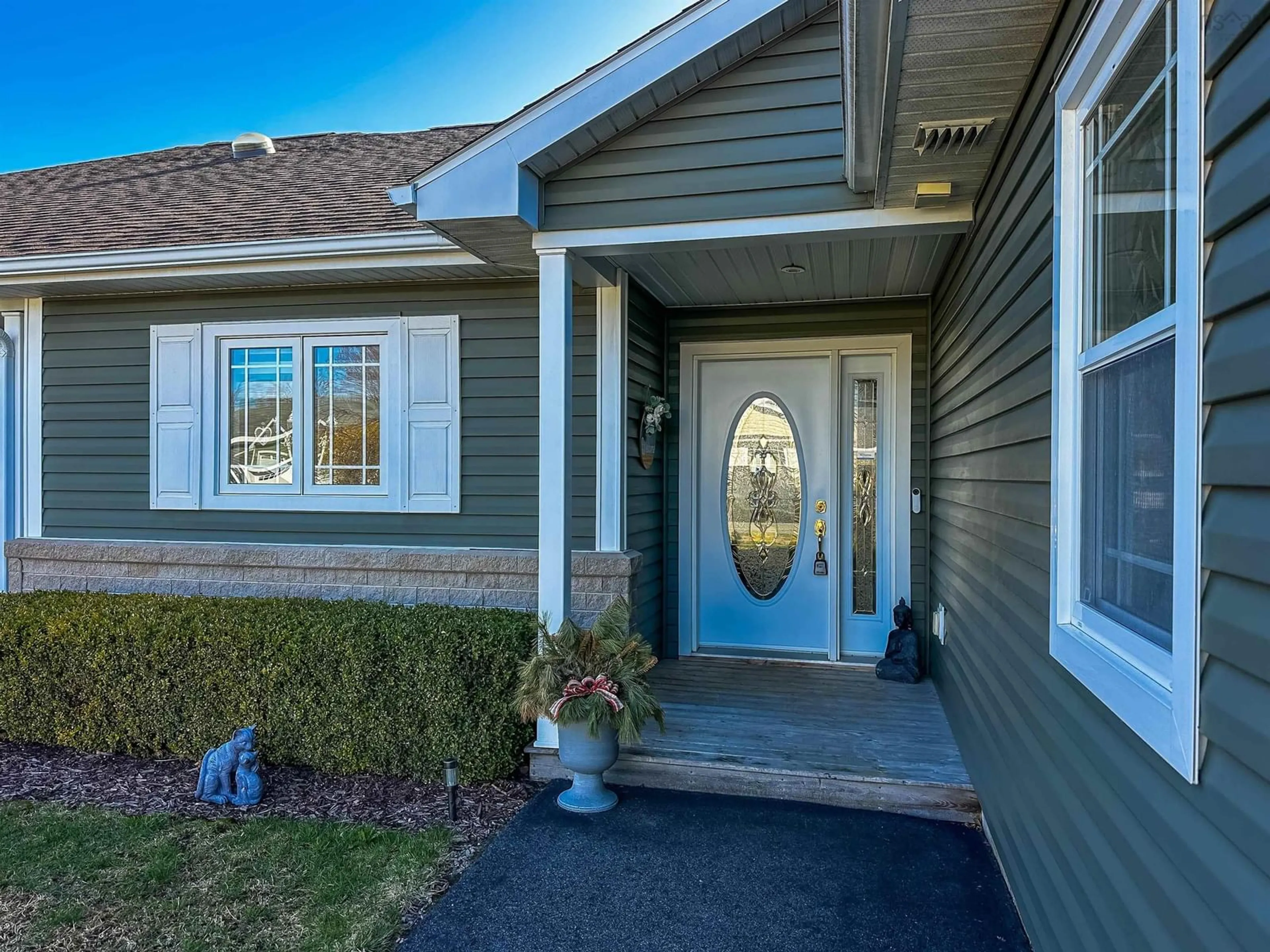 Home with vinyl exterior material, street for 19 Beckwith Dr, Berwick Nova Scotia B0P 1E0