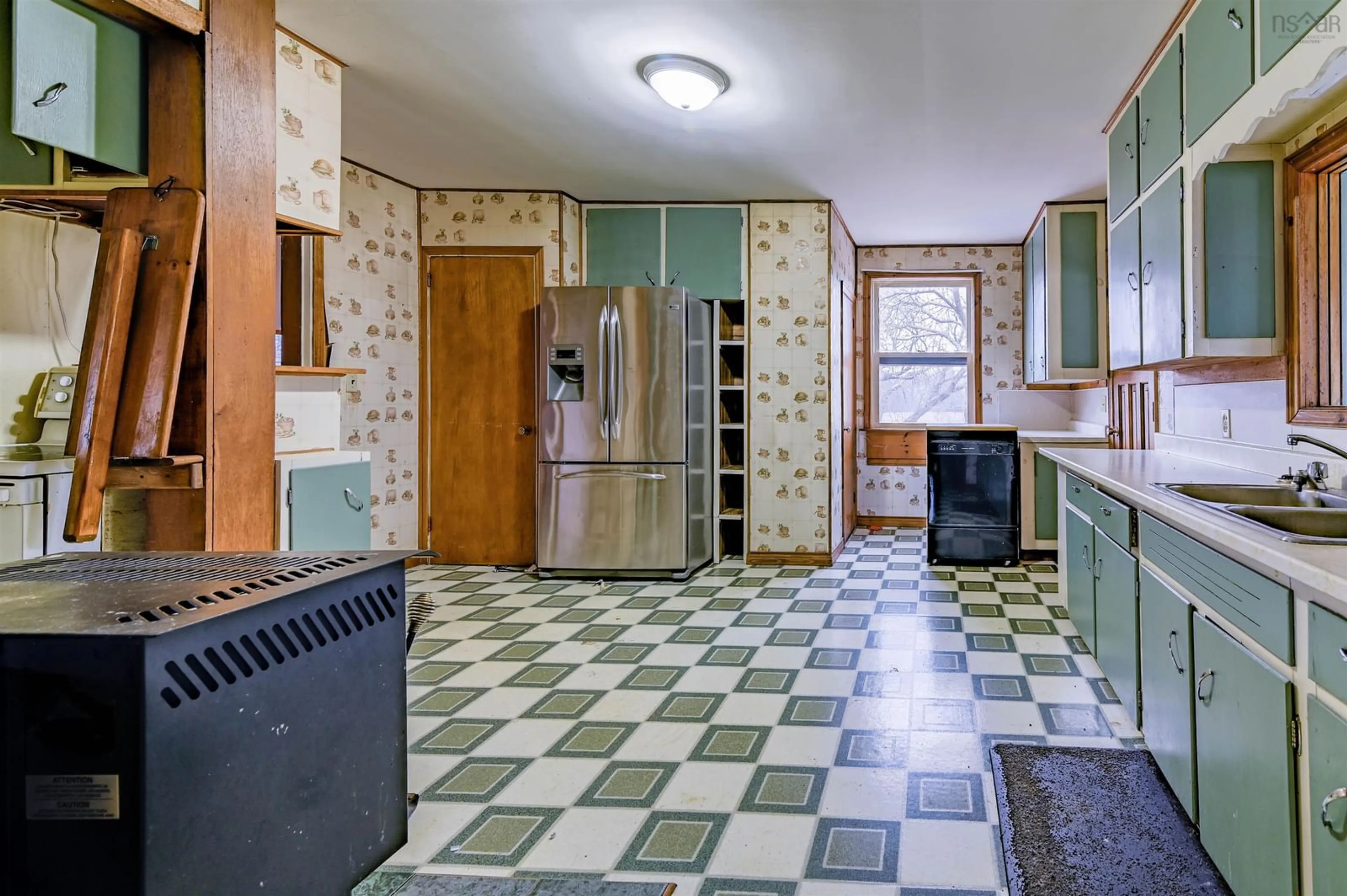Standard kitchen, ceramic/tile floor for 1639 Highway 1, Auburn Nova Scotia B0P 1R0