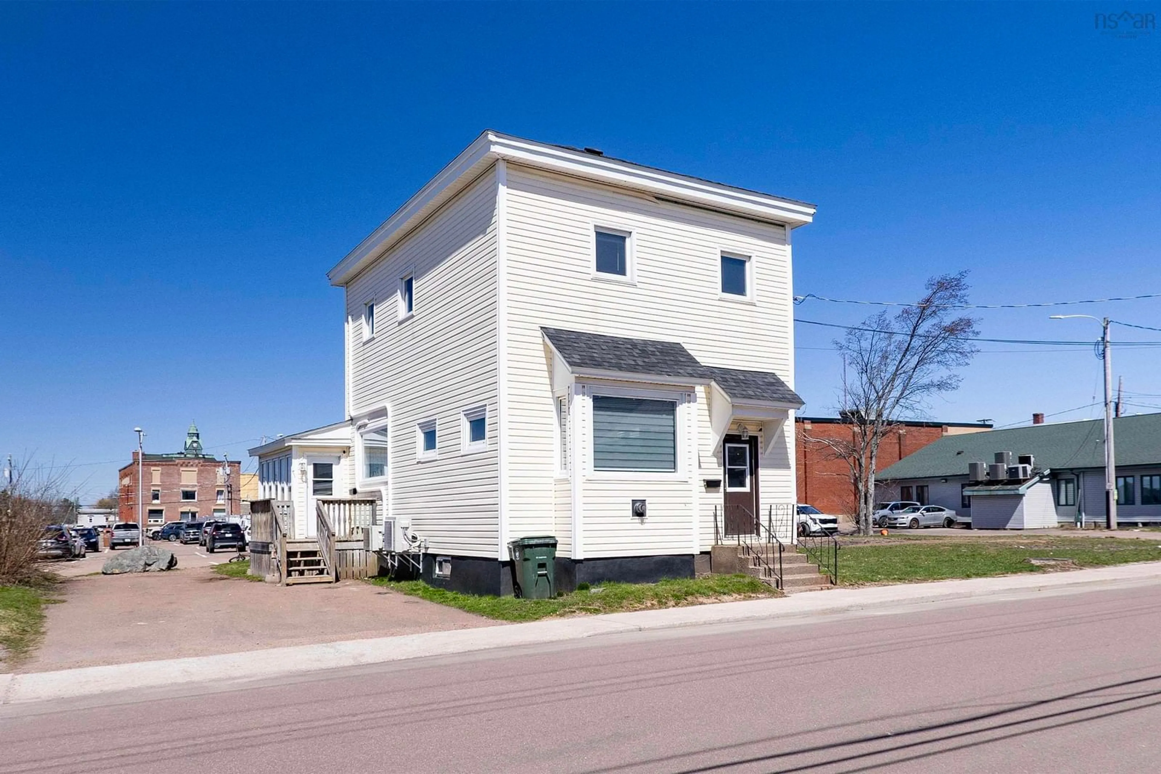 Unknown for 14 Prince Arthur St, Amherst Nova Scotia B4H 1V4