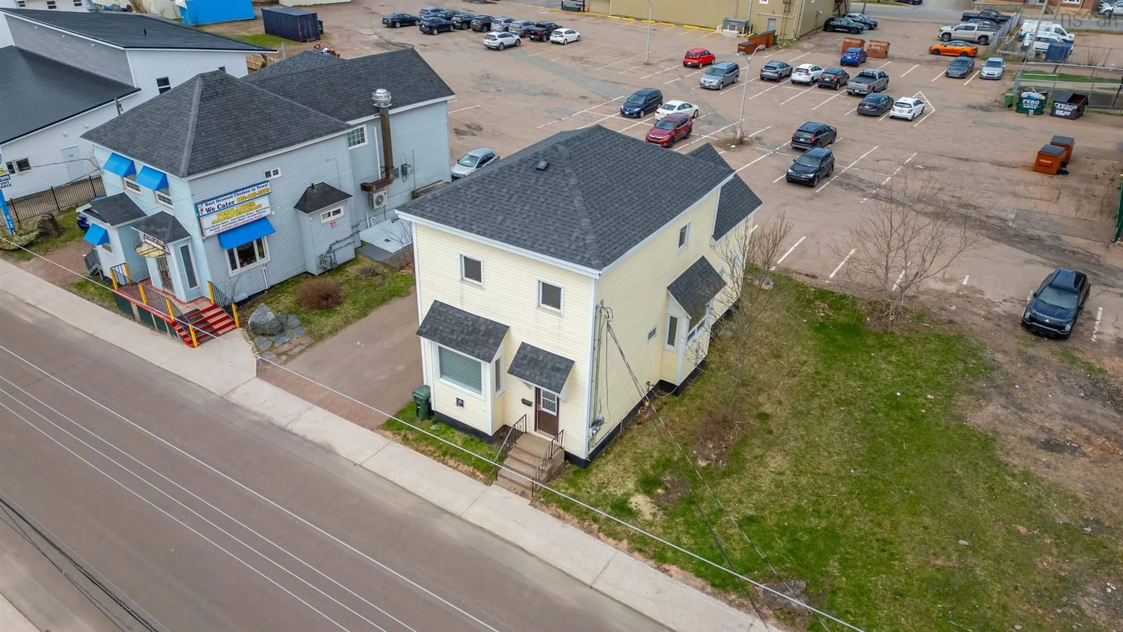 A pic from outside/outdoor area/front of a property/back of a property/a pic from drone, building for 14 Prince Arthur St, Amherst Nova Scotia B4H 1V4