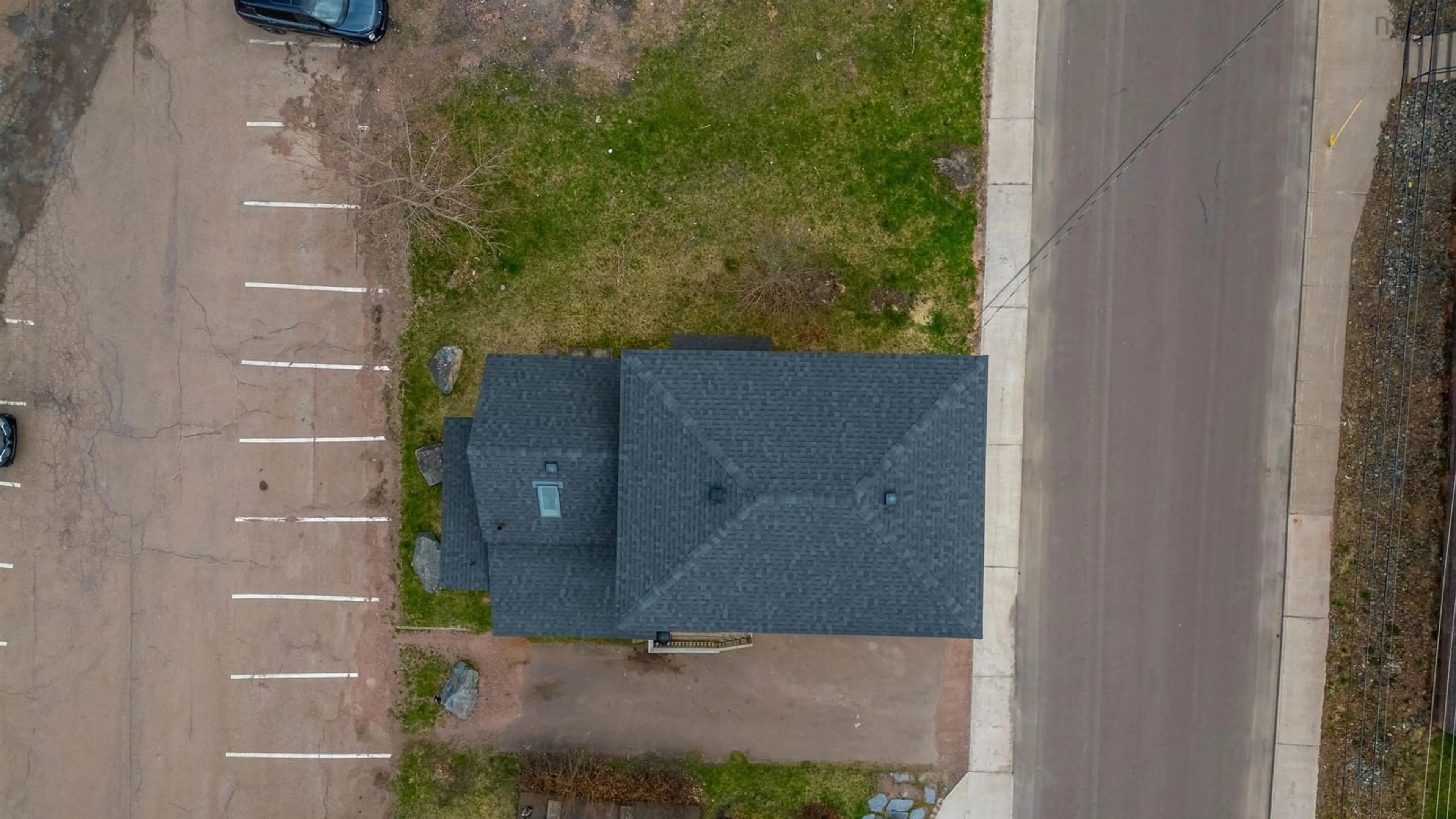 A pic from outside/outdoor area/front of a property/back of a property/a pic from drone, street for 14 Prince Arthur St, Amherst Nova Scotia B4H 1V4
