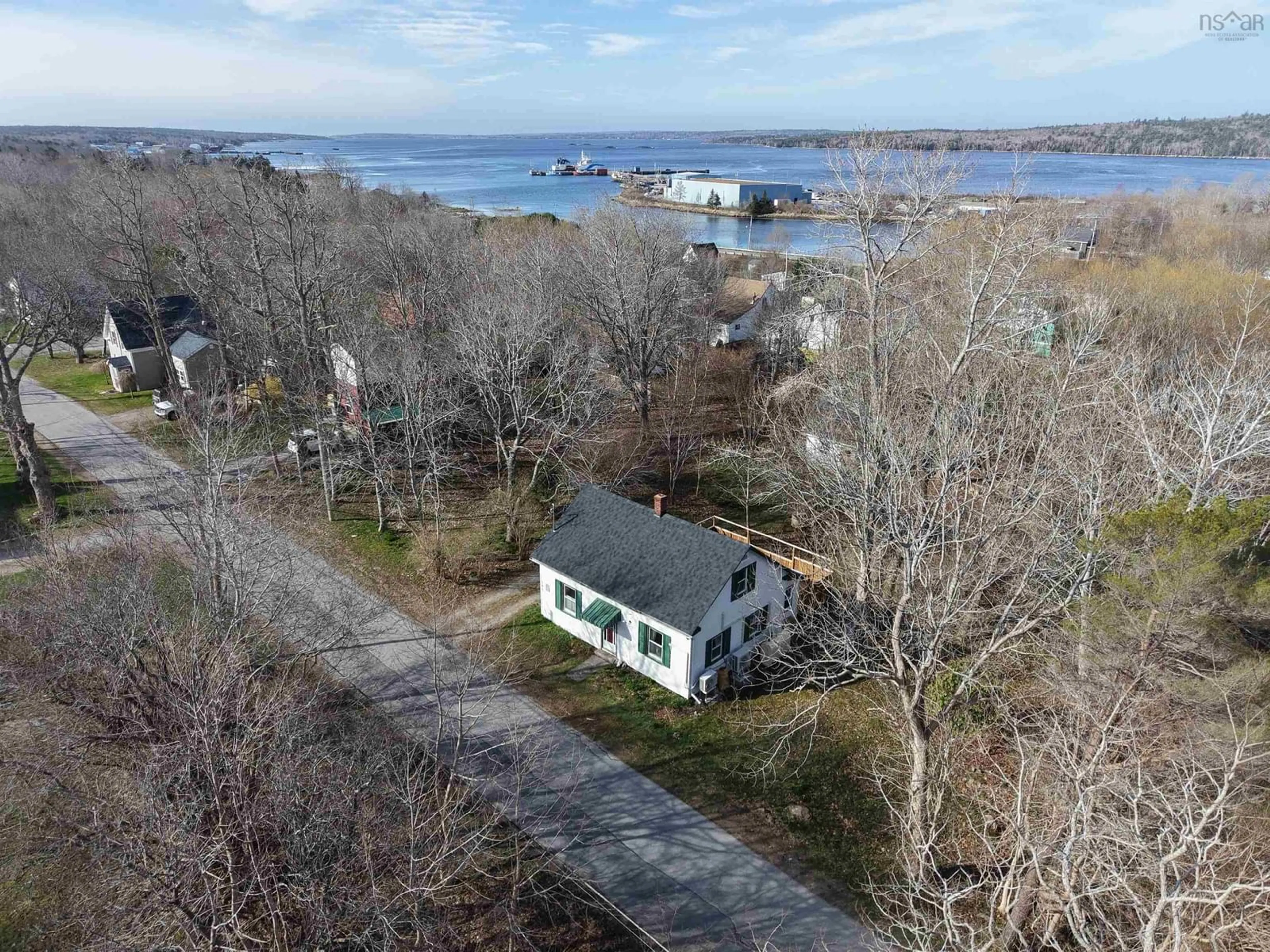 A pic from outside/outdoor area/front of a property/back of a property/a pic from drone, water/lake/river/ocean view for 105 Harriet, Shelburne Nova Scotia B0T 1W0
