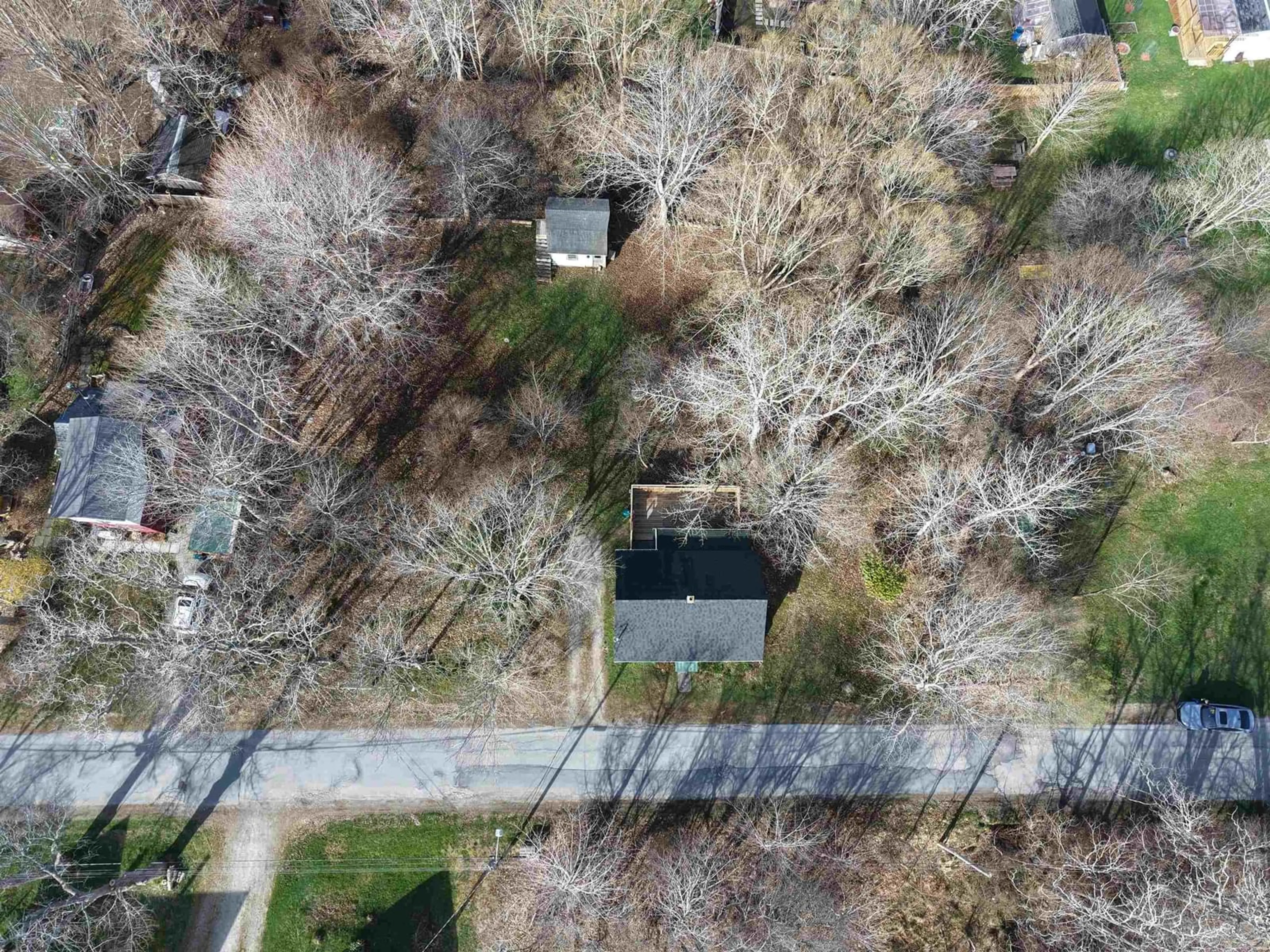 A pic from outside/outdoor area/front of a property/back of a property/a pic from drone, street for 105 Harriet, Shelburne Nova Scotia B0T 1W0