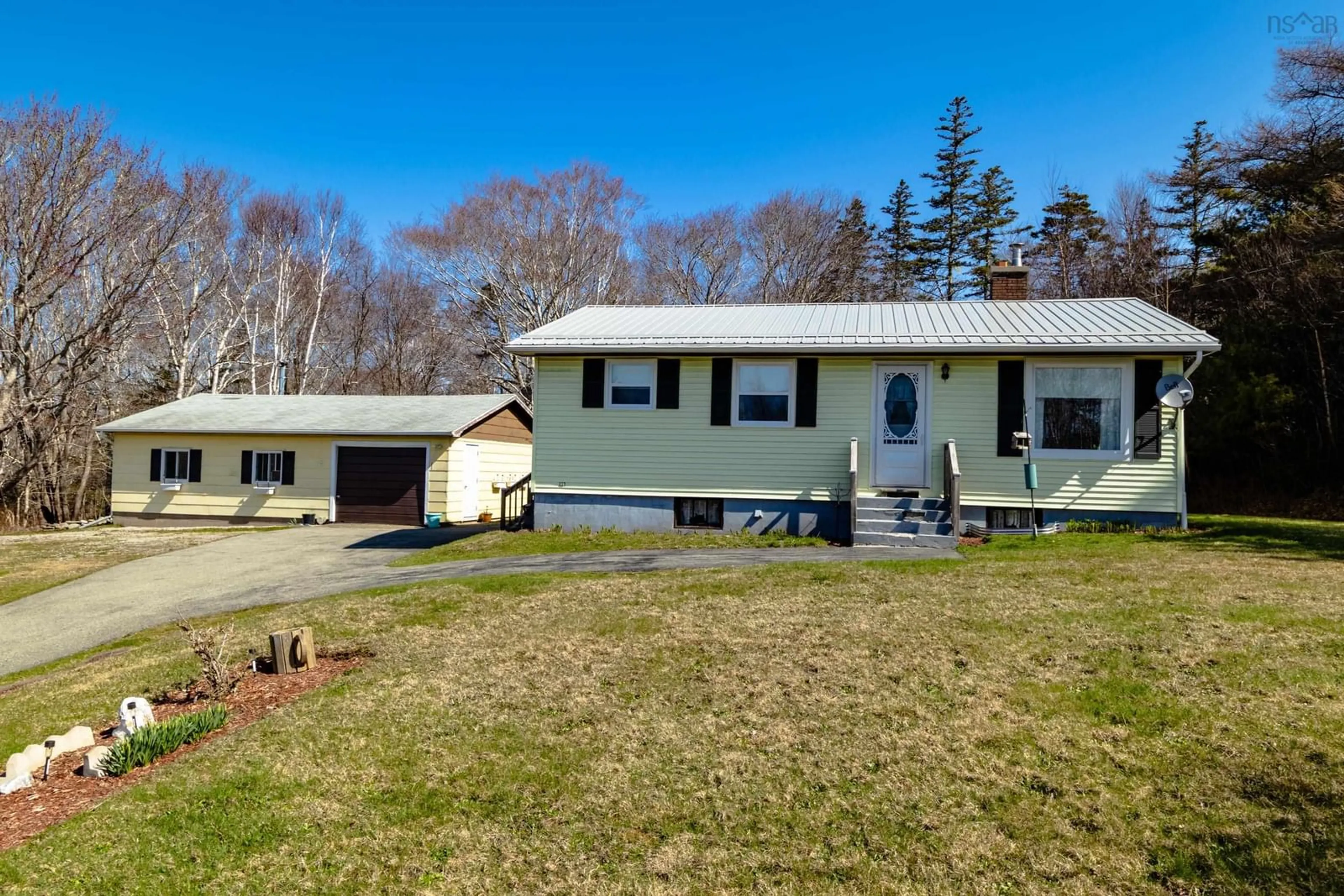 A pic from outside/outdoor area/front of a property/back of a property/a pic from drone, street for 1185 Richmond Rd, Ireton Nova Scotia B5A 5L5