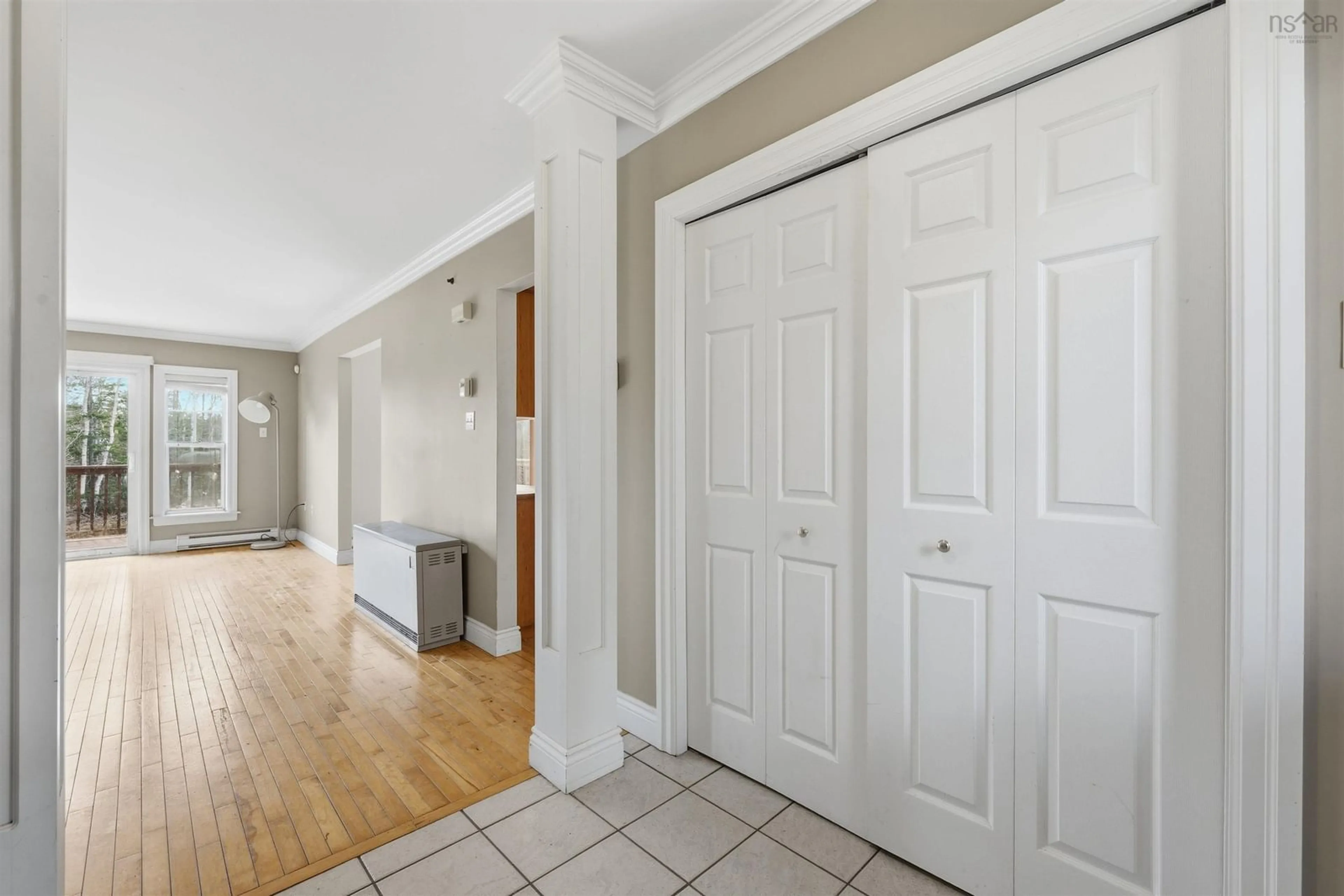 Indoor entryway for 3094 St. Margaret's Bay Rd, Timberlea Nova Scotia B3Z 4E9