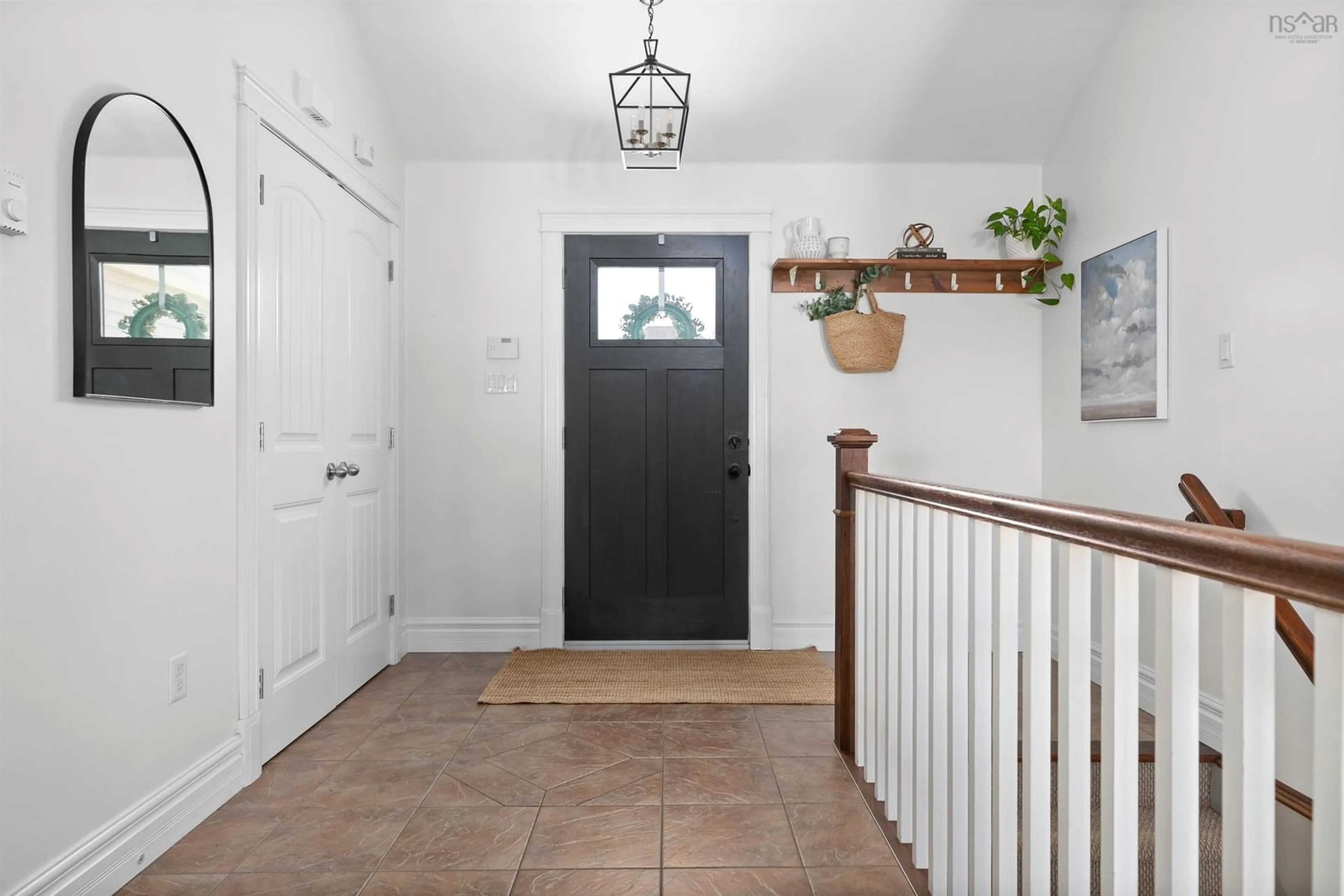 Indoor entryway for 47 Halewood Dr, Falmouth Nova Scotia B0P 1P0