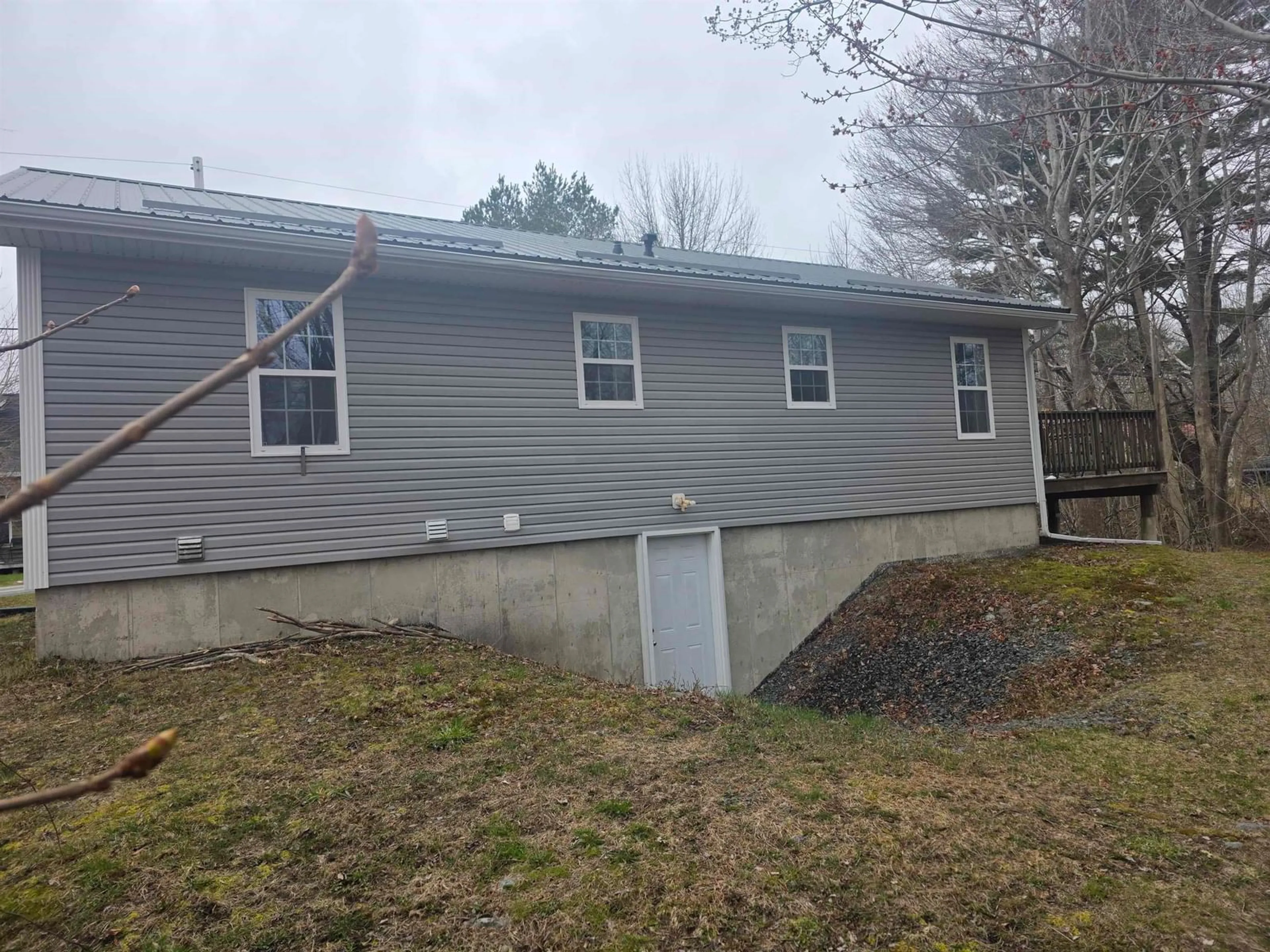 Unknown for 14 Lawrence Street, Liverpool Nova Scotia B0T 1K0