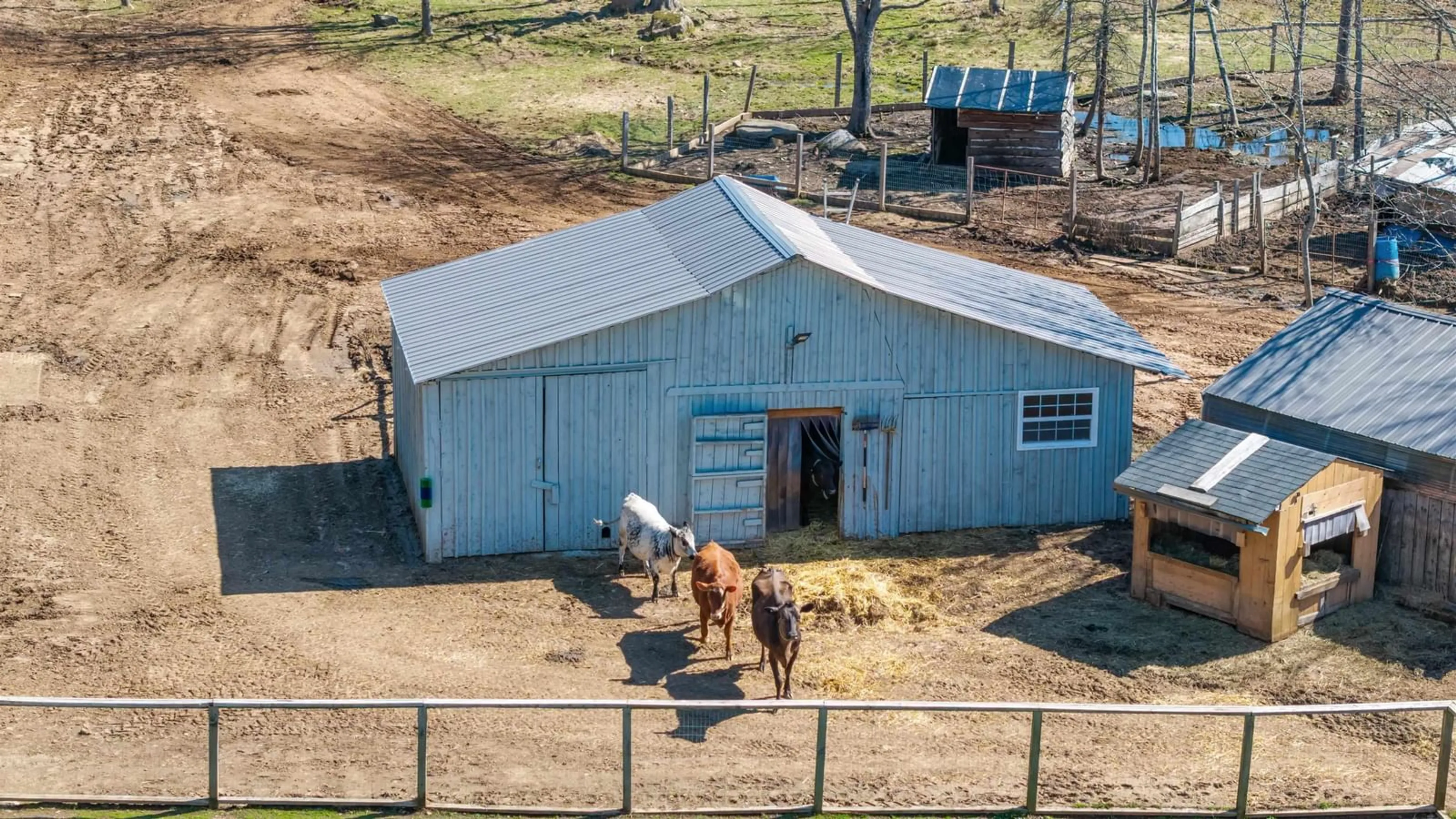 A pic from outside/outdoor area/front of a property/back of a property/a pic from drone, building for 1106 Tetzlaff Rd, Kentville Nova Scotia B4N 4K1