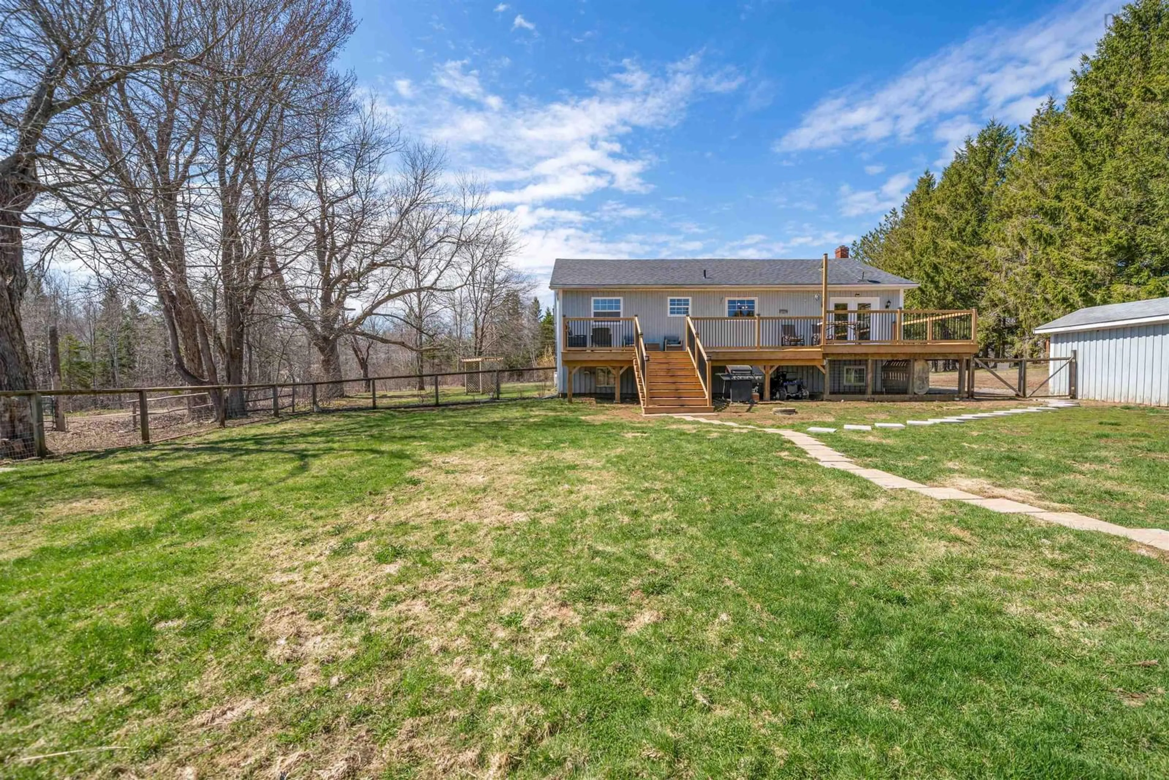 A pic from outside/outdoor area/front of a property/back of a property/a pic from drone, unknown for 1106 Tetzlaff Rd, Kentville Nova Scotia B4N 4K1