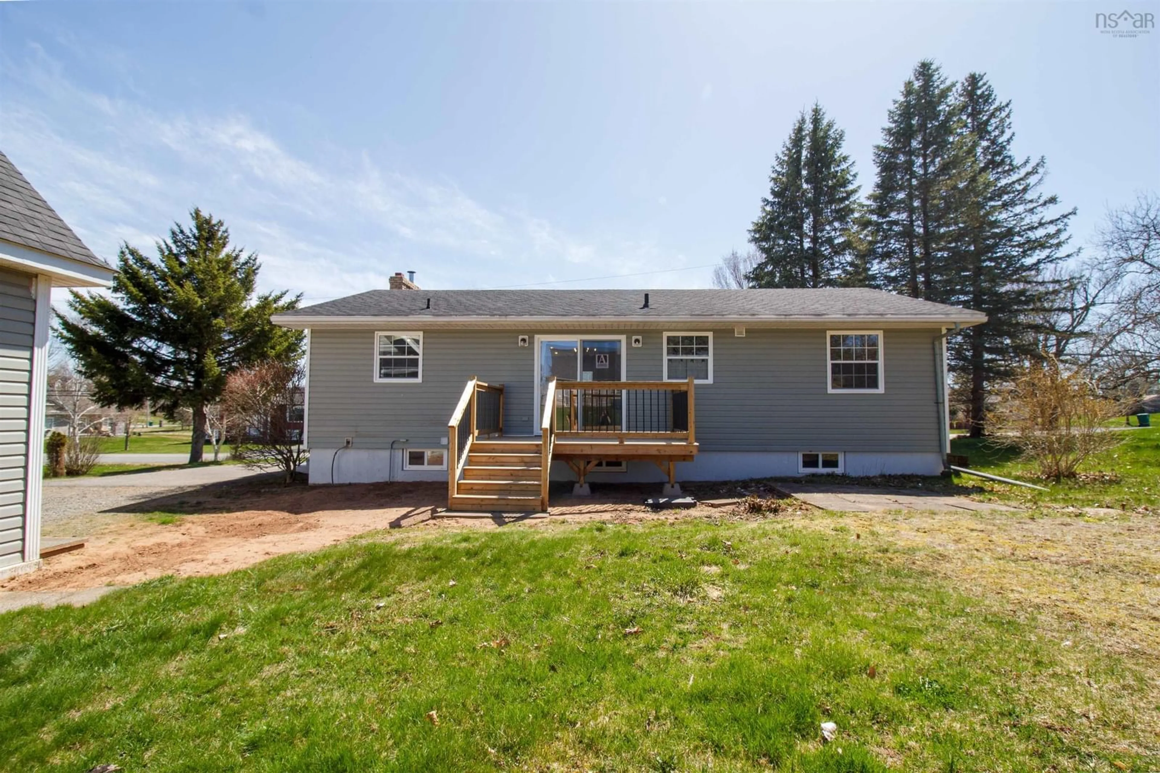 Home with vinyl exterior material, unknown for 480 Gabriel Rd, Falmouth Nova Scotia B0P 1P0