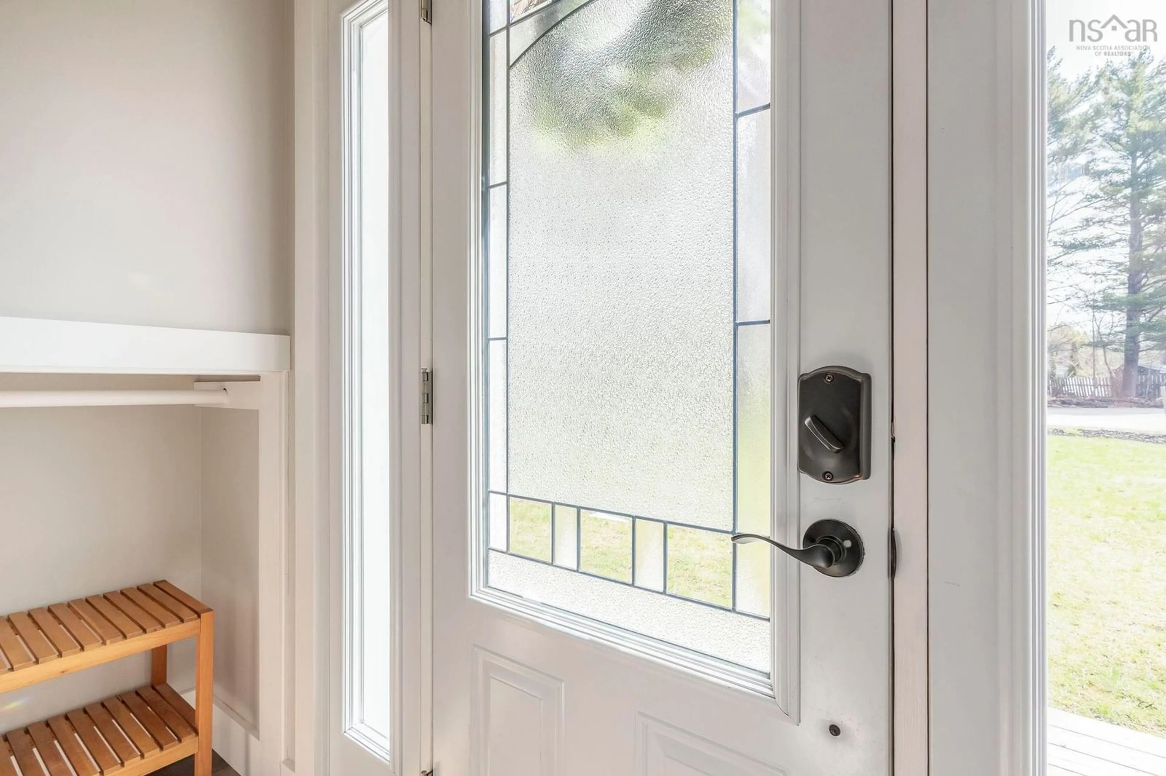 Indoor entryway for 1053 Oak Ave, Greenwood Nova Scotia B0P 1R0
