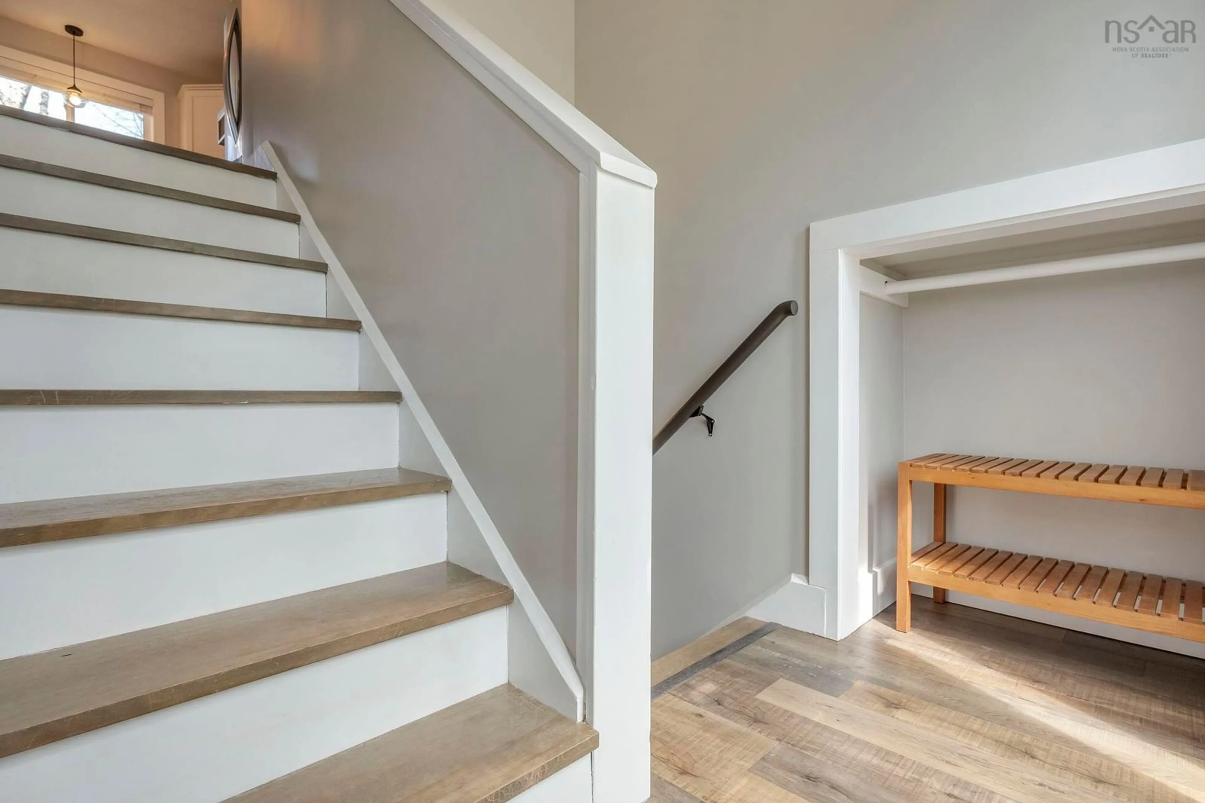 Stairs for 1053 Oak Ave, Greenwood Nova Scotia B0P 1R0