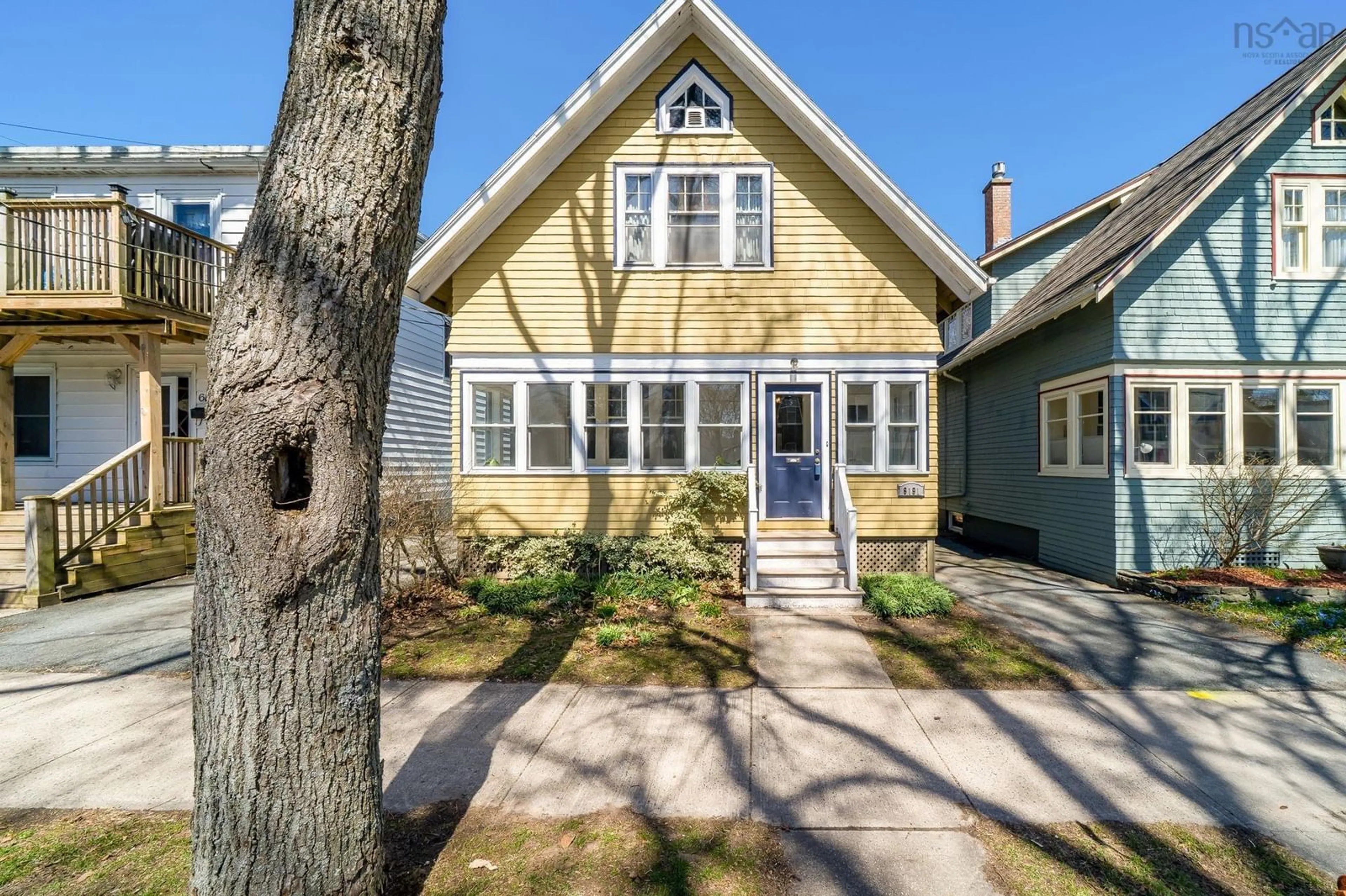 Home with vinyl exterior material, street for 6191 Duncan St, Halifax Nova Scotia B3L 1K1