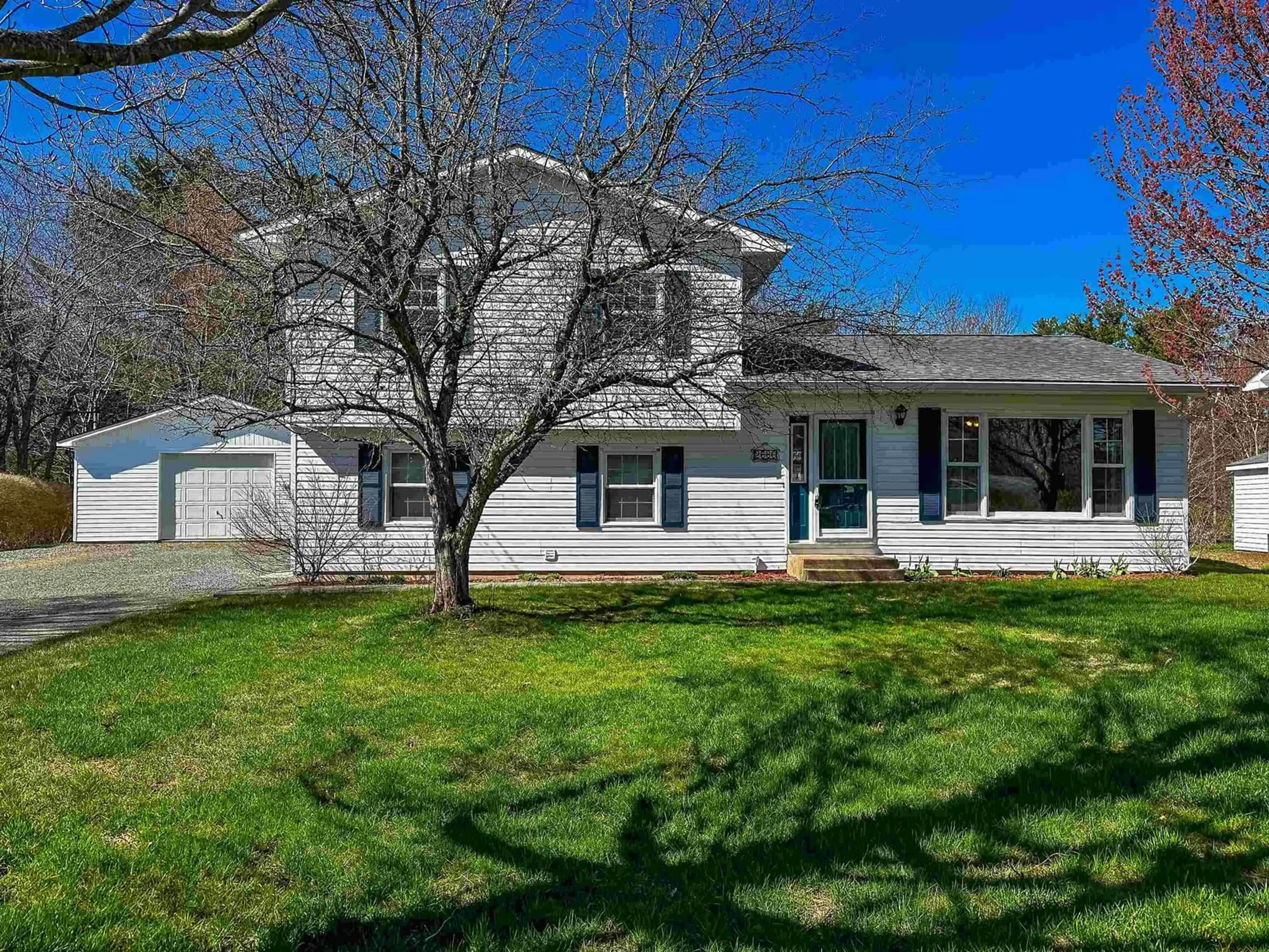 A pic from outside/outdoor area/front of a property/back of a property/a pic from drone, street for 2630 Poplar Dr, Coldbrook Nova Scotia B4R 1B1
