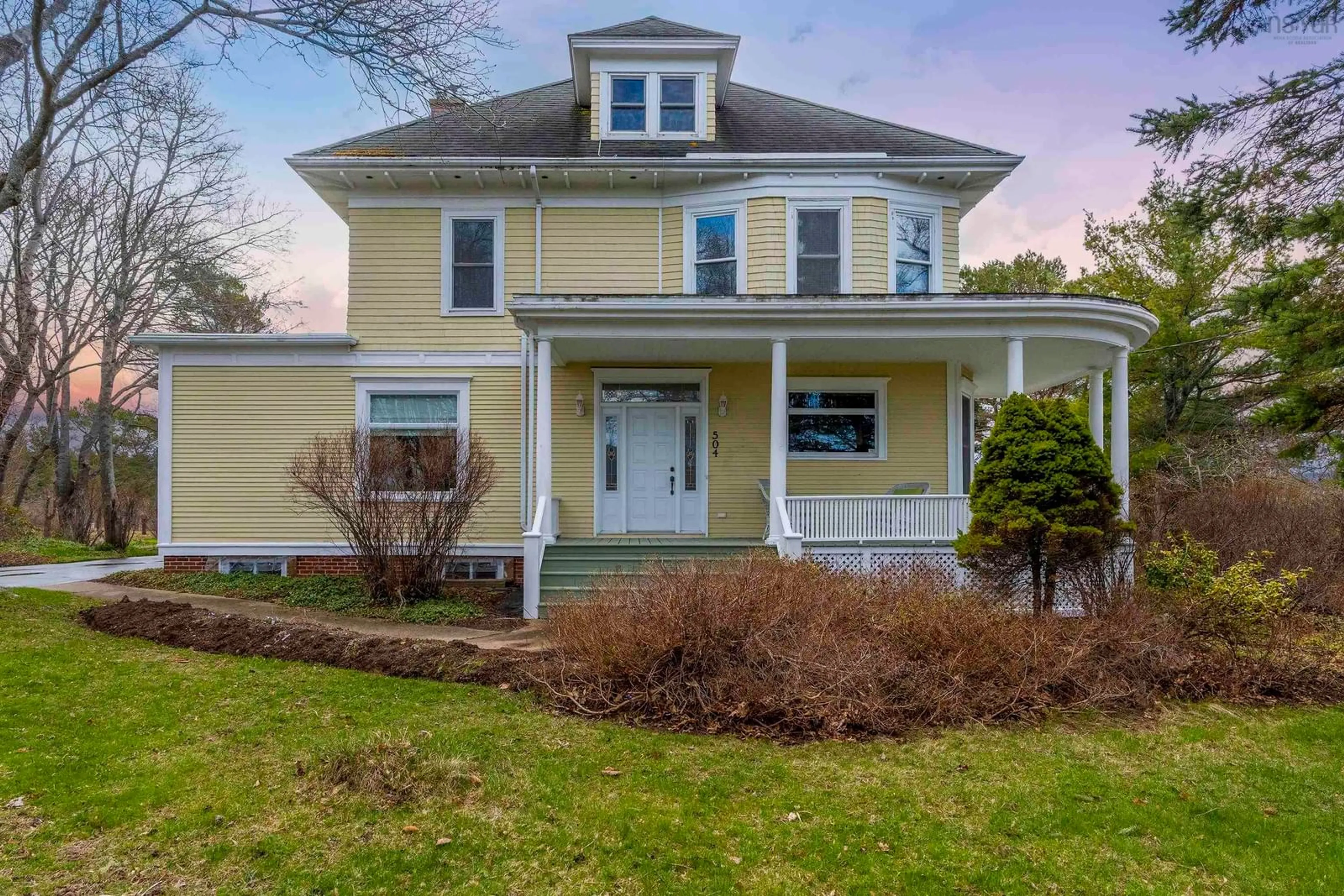 Home with vinyl exterior material, street for 504 Granville St, Bridgetown Nova Scotia B0S 1C0