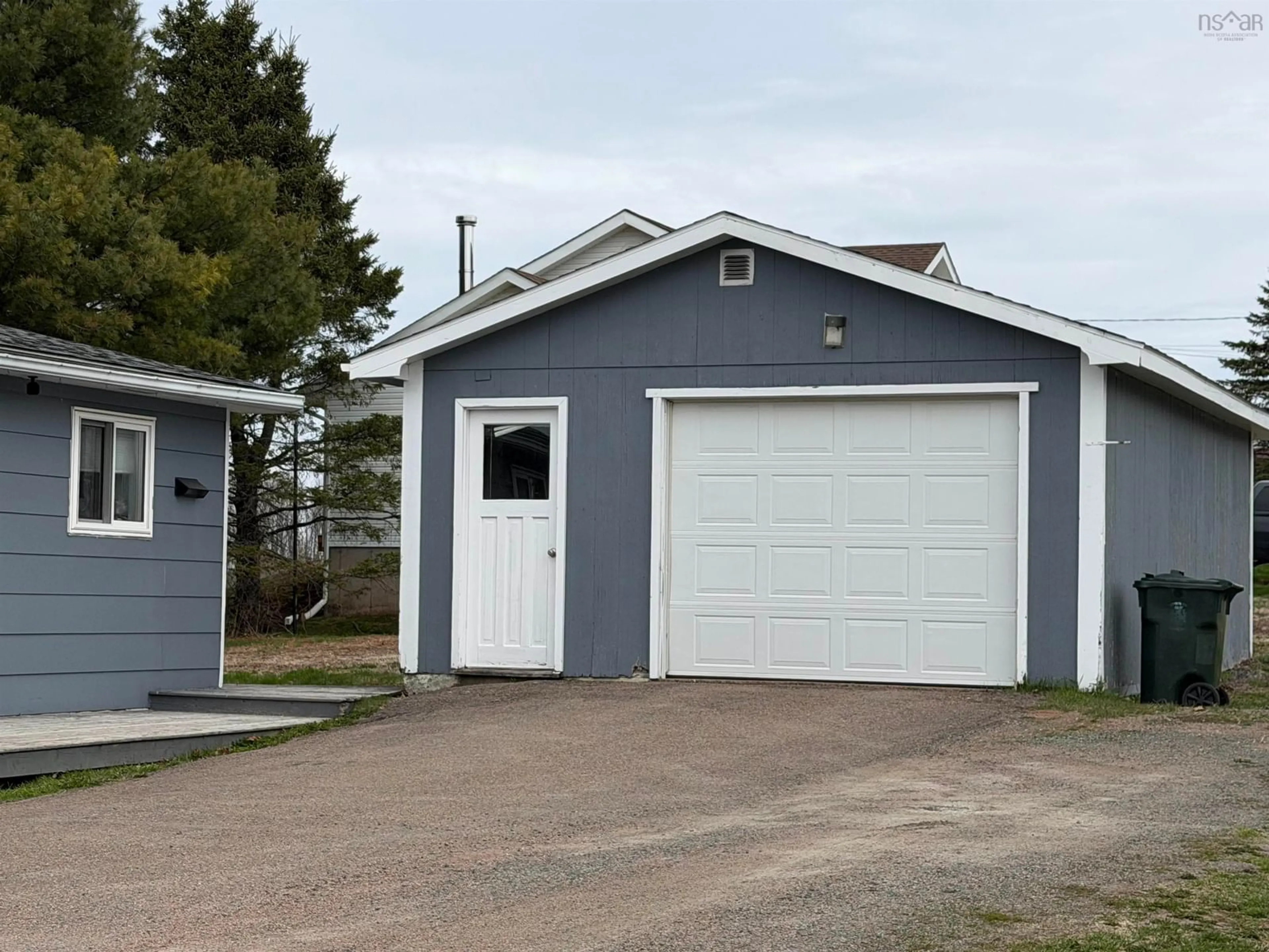 Shed for 152 Willow St, Amherst Nova Scotia B4H 3W5