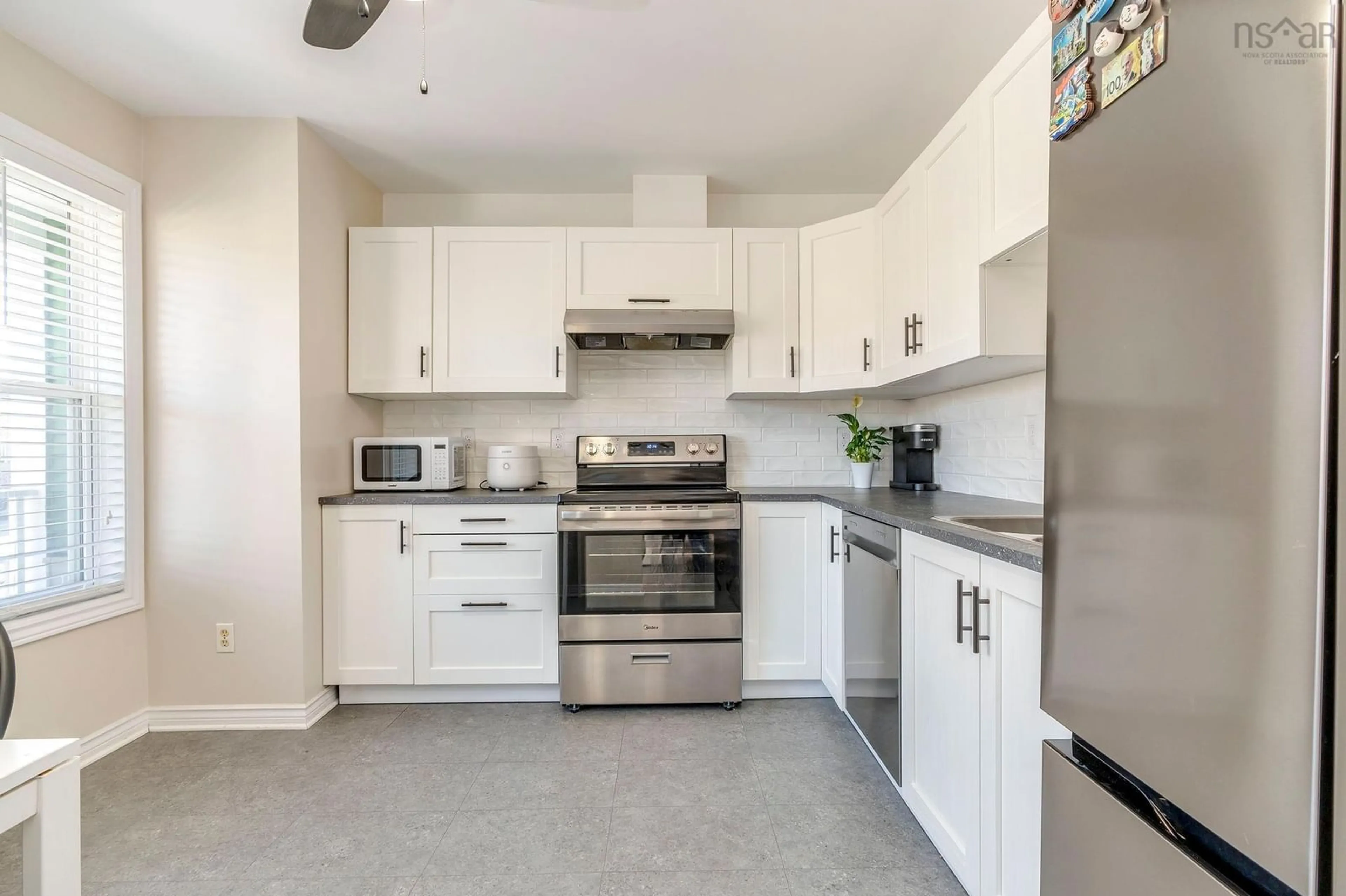 Standard kitchen, ceramic/tile floor for 36 Remington Crt, Halifax Nova Scotia B3M 4G9