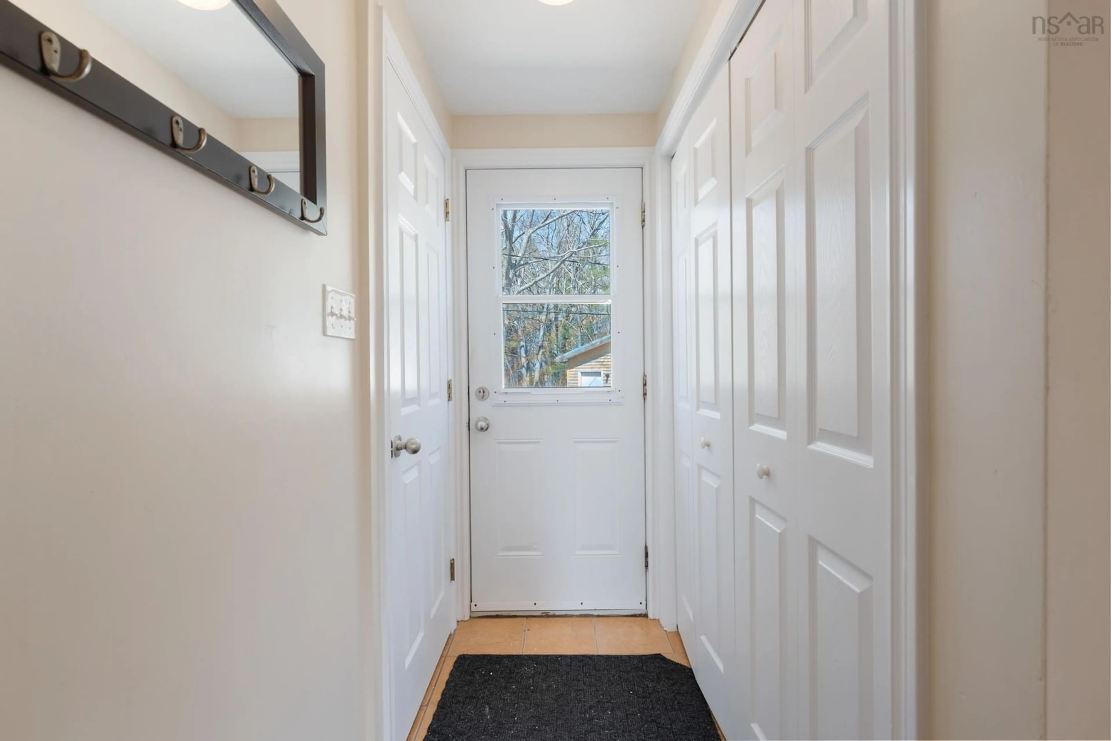 Indoor entryway for 1 Pinecrest Dr, Middleton Nova Scotia B0S 1P0