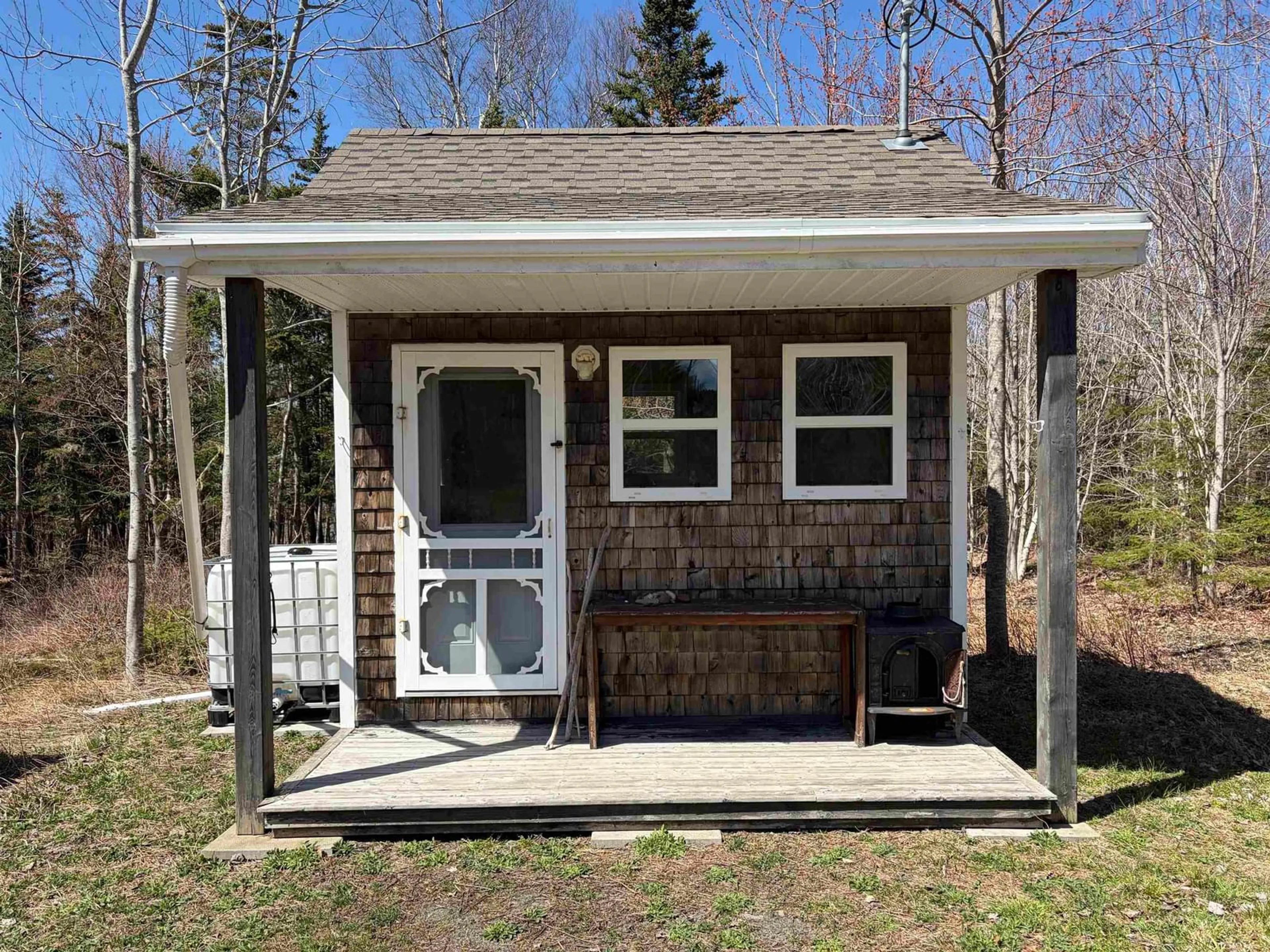 Shed for 1925 Highway 215, Tennecape Nova Scotia B0N 2R0