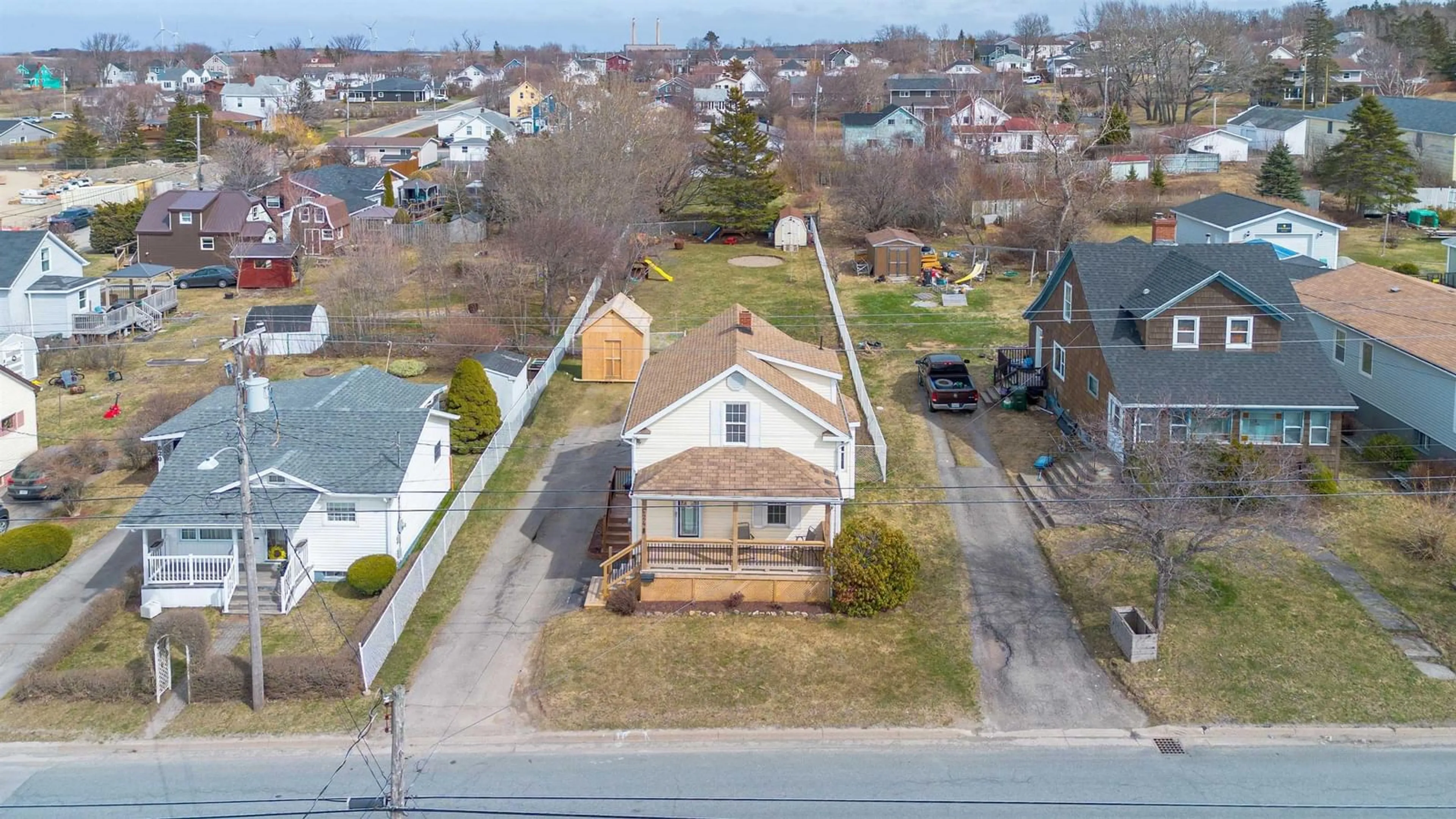 A pic from outside/outdoor area/front of a property/back of a property/a pic from drone, street for 624 King St, New Waterford Nova Scotia B1H 3Z3