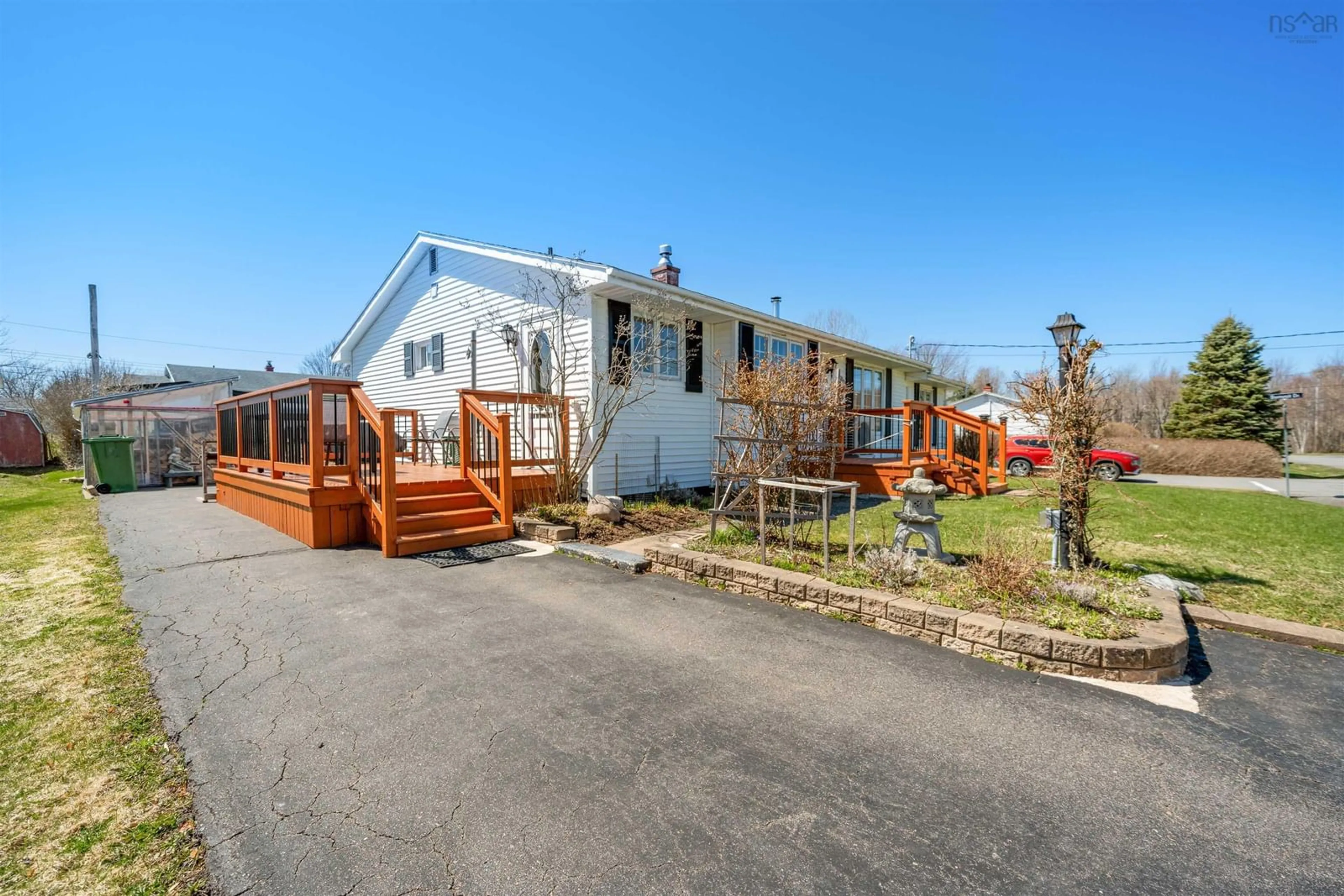 A pic from outside/outdoor area/front of a property/back of a property/a pic from drone, unknown for 179 Cedar St, Pictou Nova Scotia B0K 1H0