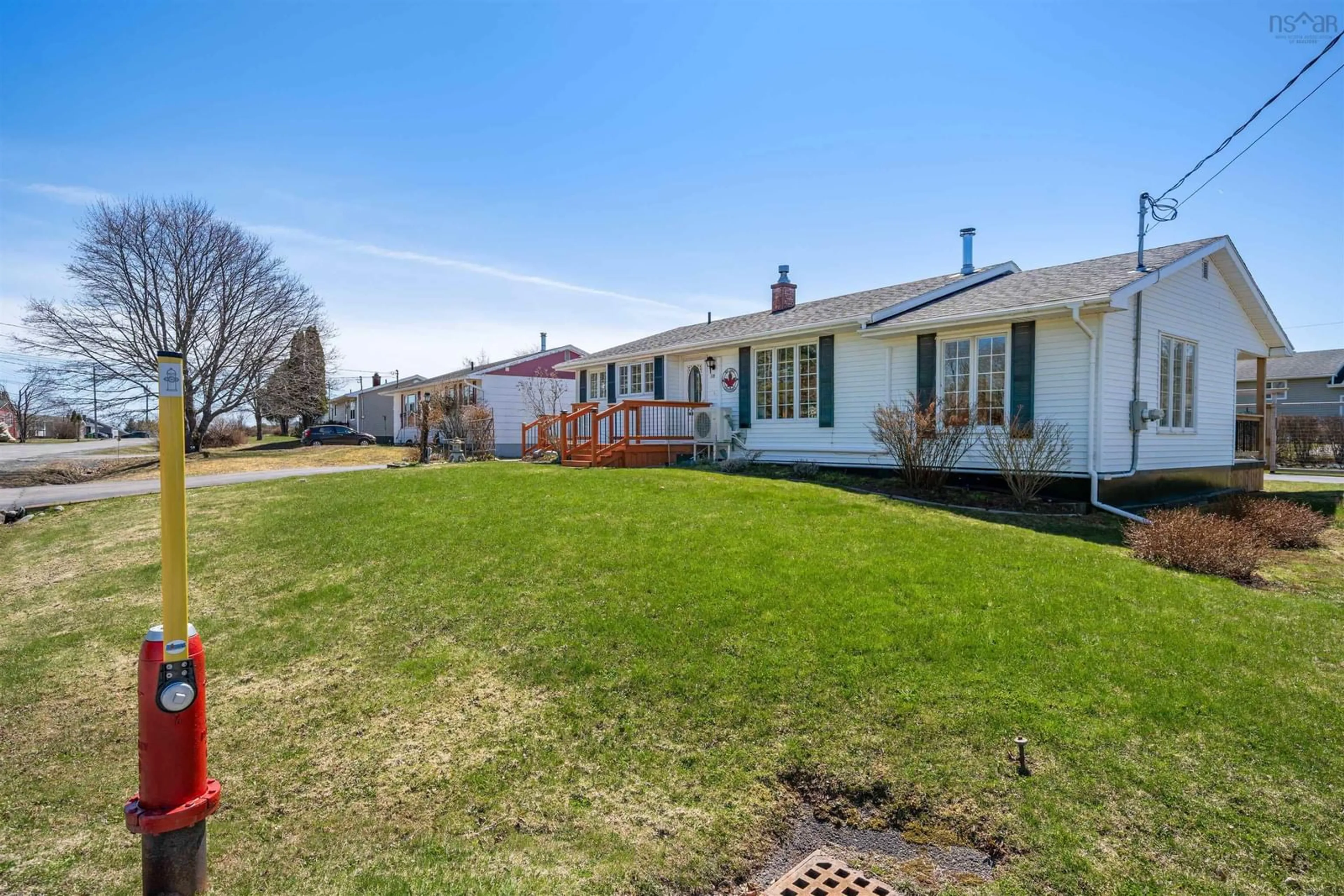 A pic from outside/outdoor area/front of a property/back of a property/a pic from drone, unknown for 179 Cedar St, Pictou Nova Scotia B0K 1H0
