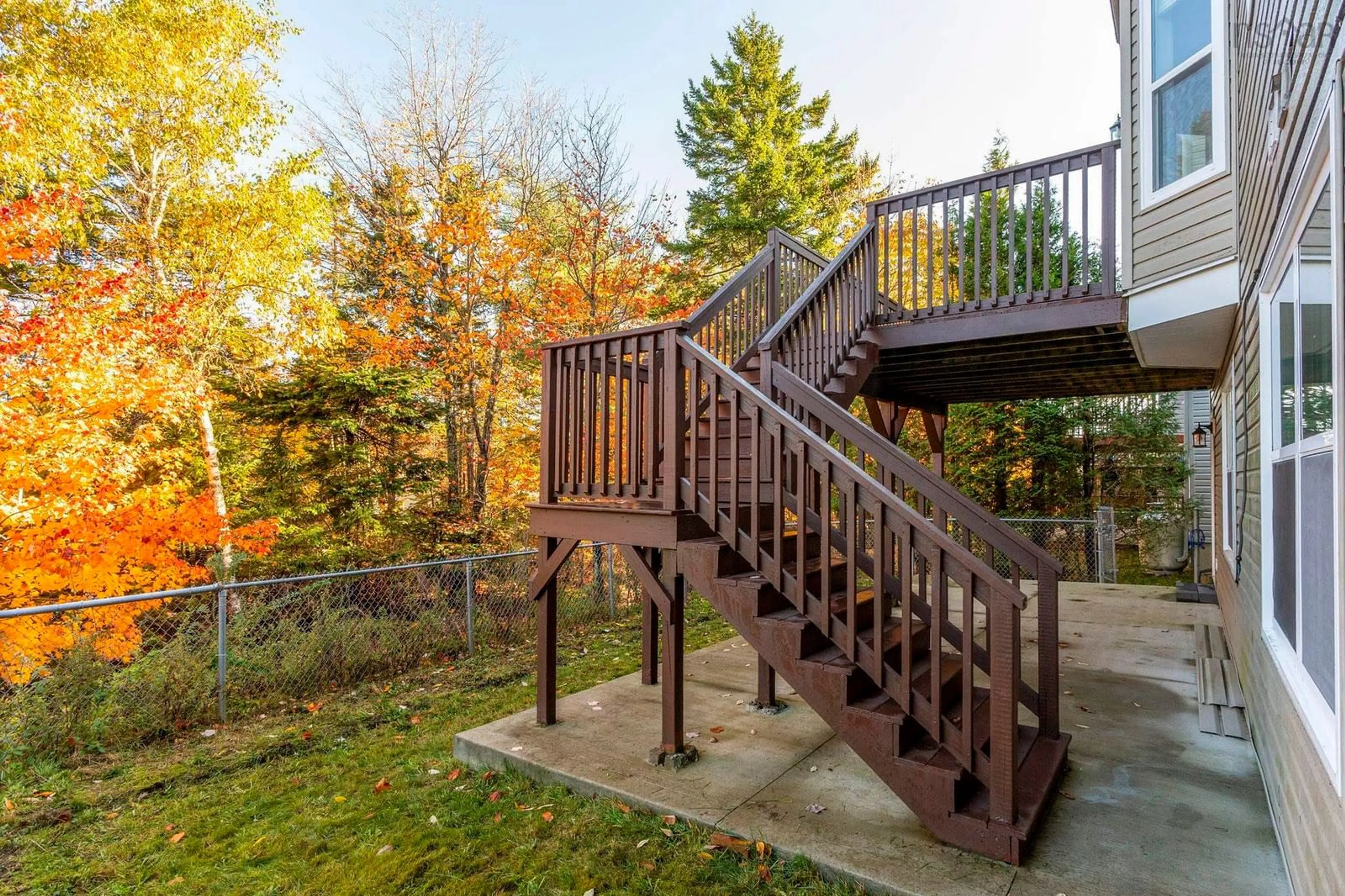 Stairs for 153 Ravines Dr, Bedford Nova Scotia B4A 0A4