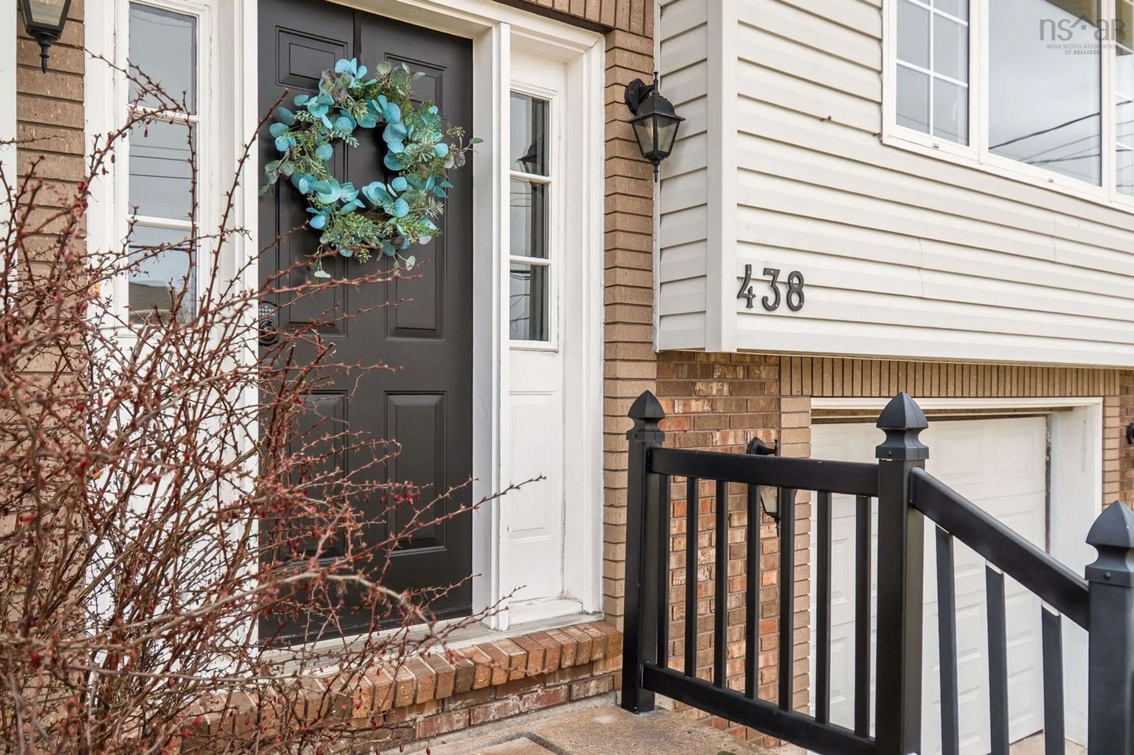 Indoor entryway for 438 Colby Dr, Dartmouth Nova Scotia B2V 2K6