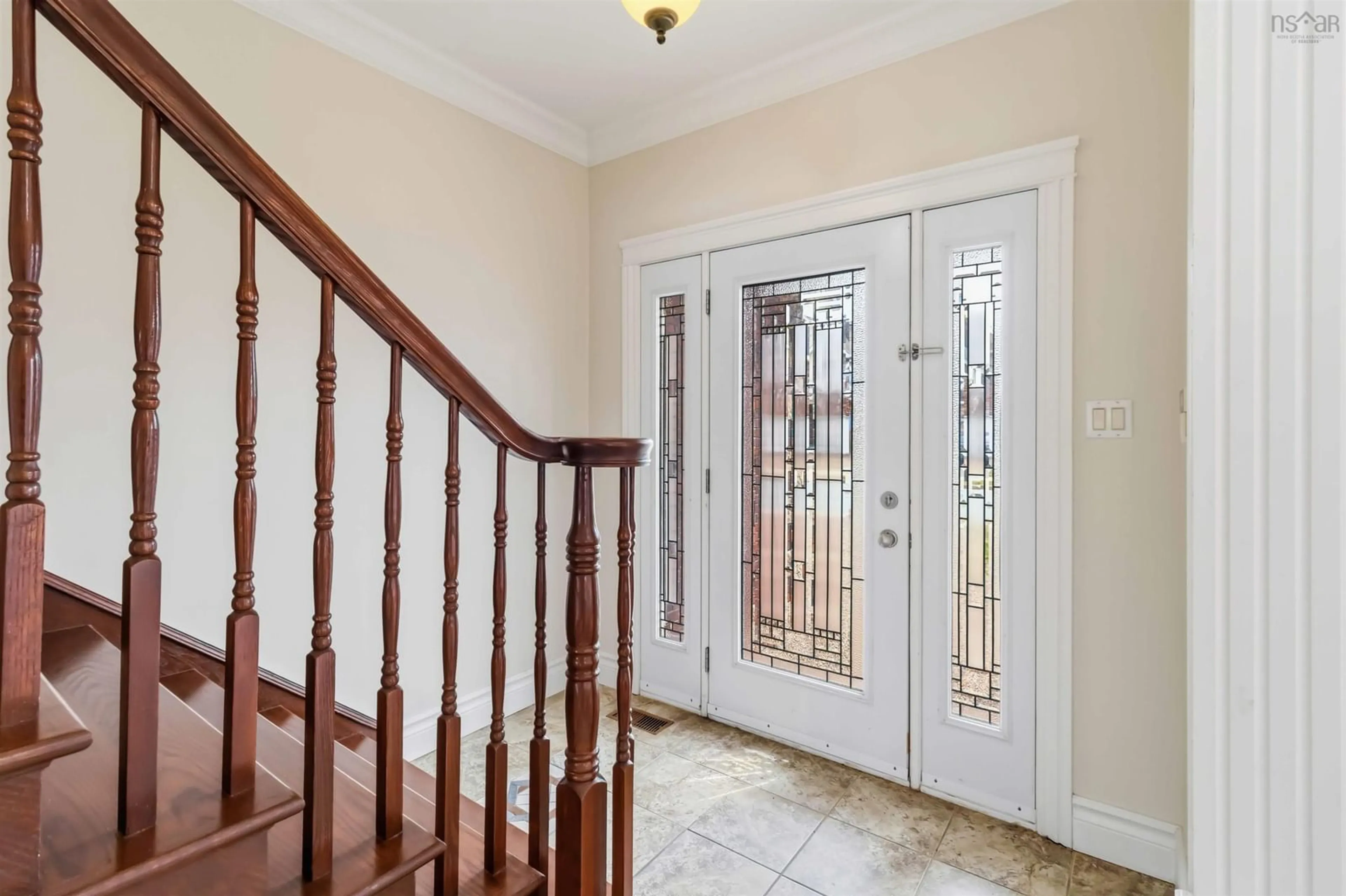 Indoor entryway for 167 Ravines Dr, Bedford Nova Scotia B4A 0B8