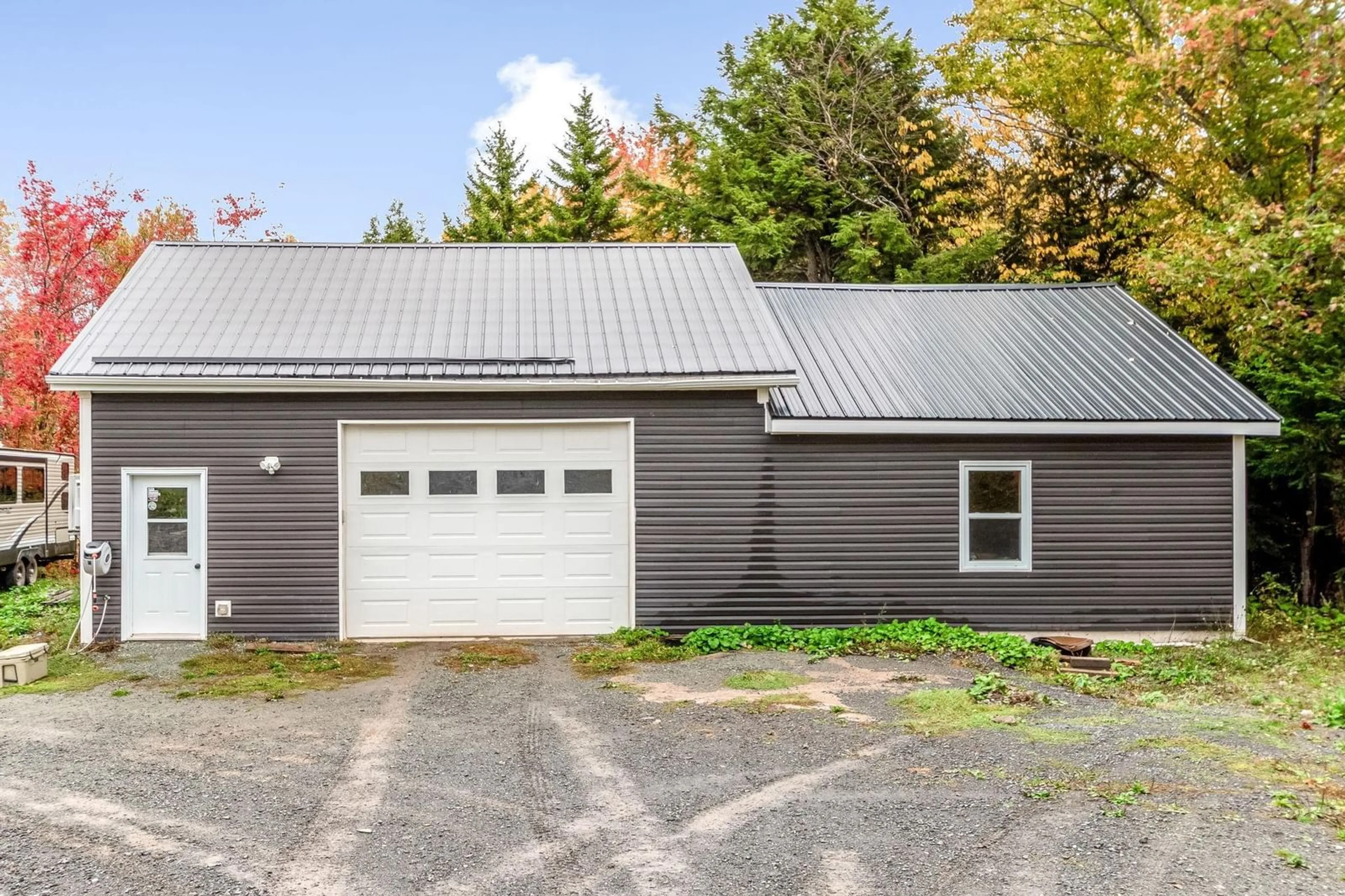 Indoor garage for 75 Evan Rd, Greenwood Nova Scotia B2H 5C7