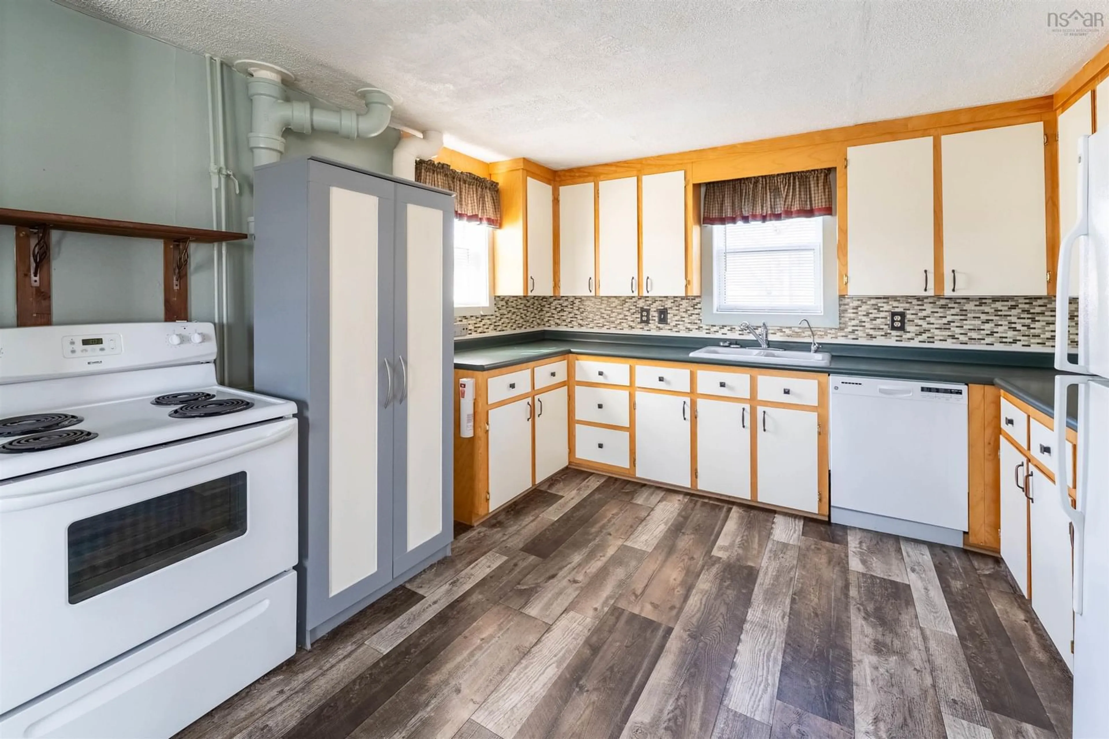 Standard kitchen, unknown for 83 Victoria St, Digby Nova Scotia B0V 1A0