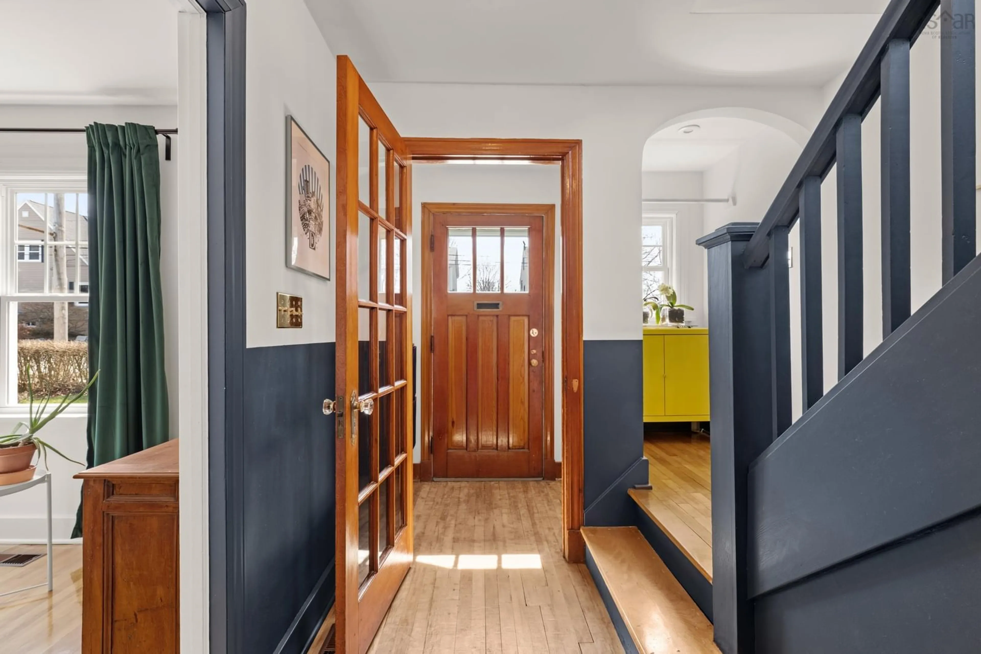 Indoor entryway for 5 Gladstone Ave, Dartmouth Nova Scotia B3A 2X5