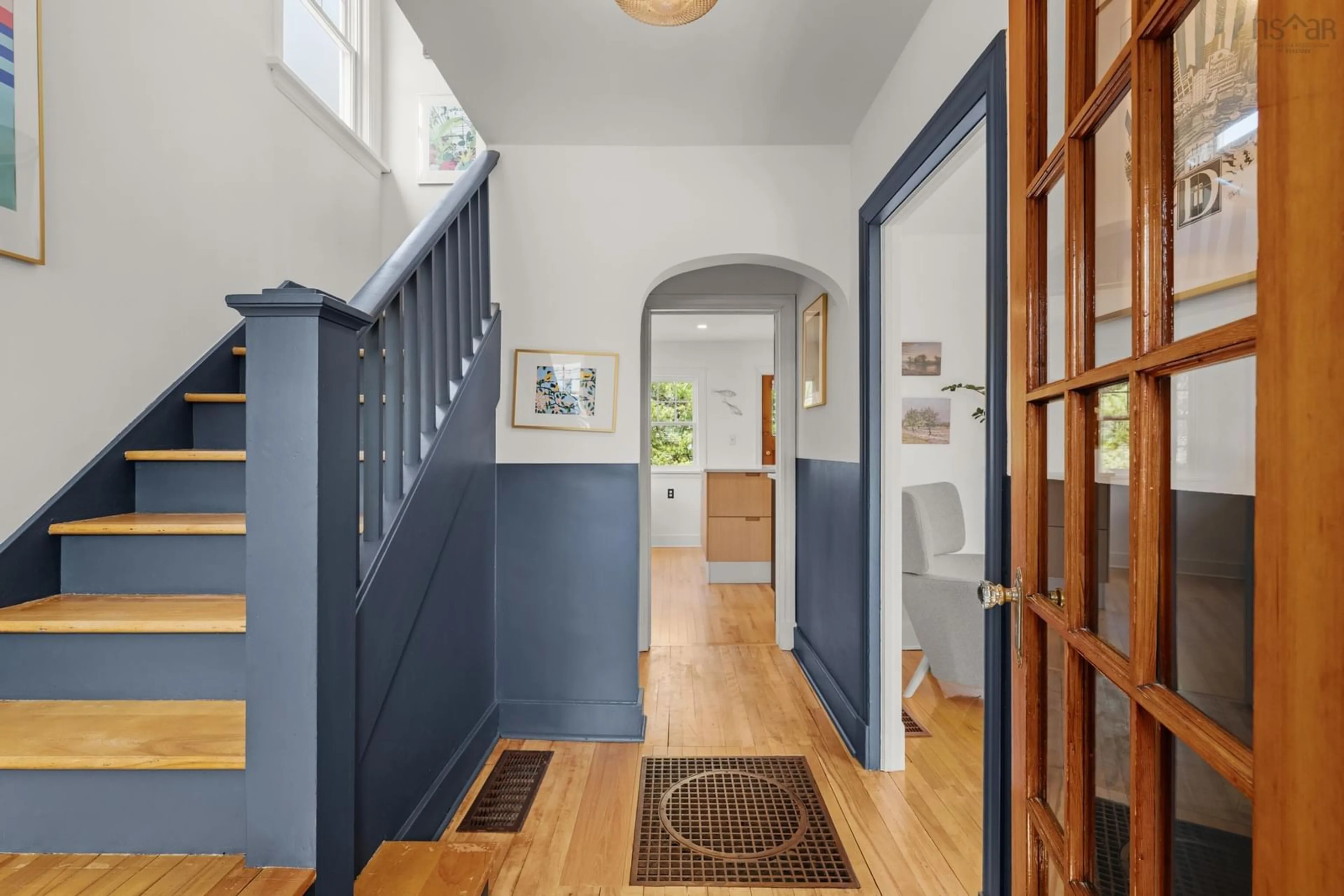 Indoor entryway for 5 Gladstone Ave, Dartmouth Nova Scotia B3A 2X5