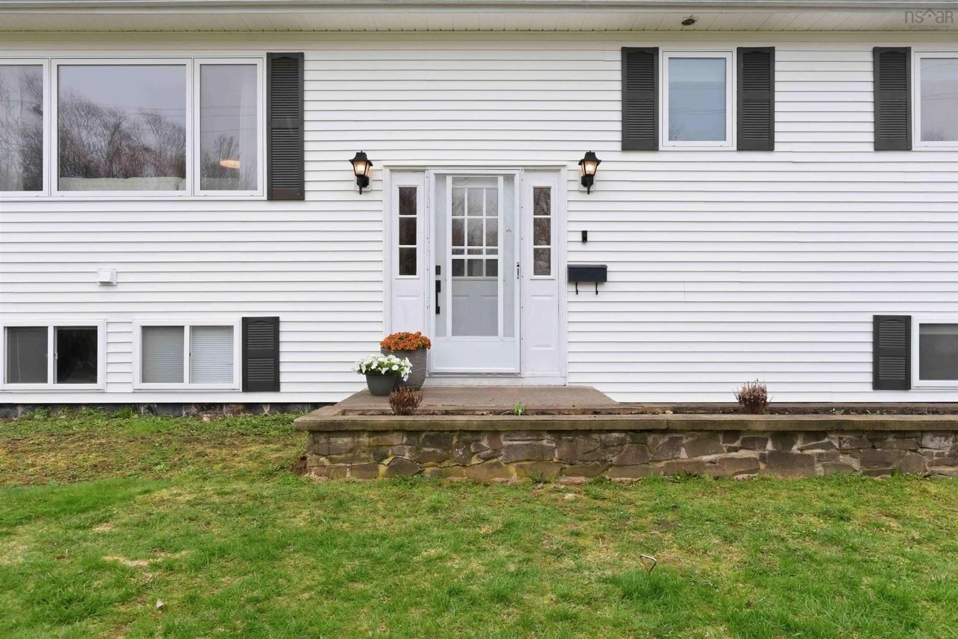 Home with vinyl exterior material, street for 834 Beaver St, Greenwood Nova Scotia B0P 1N0