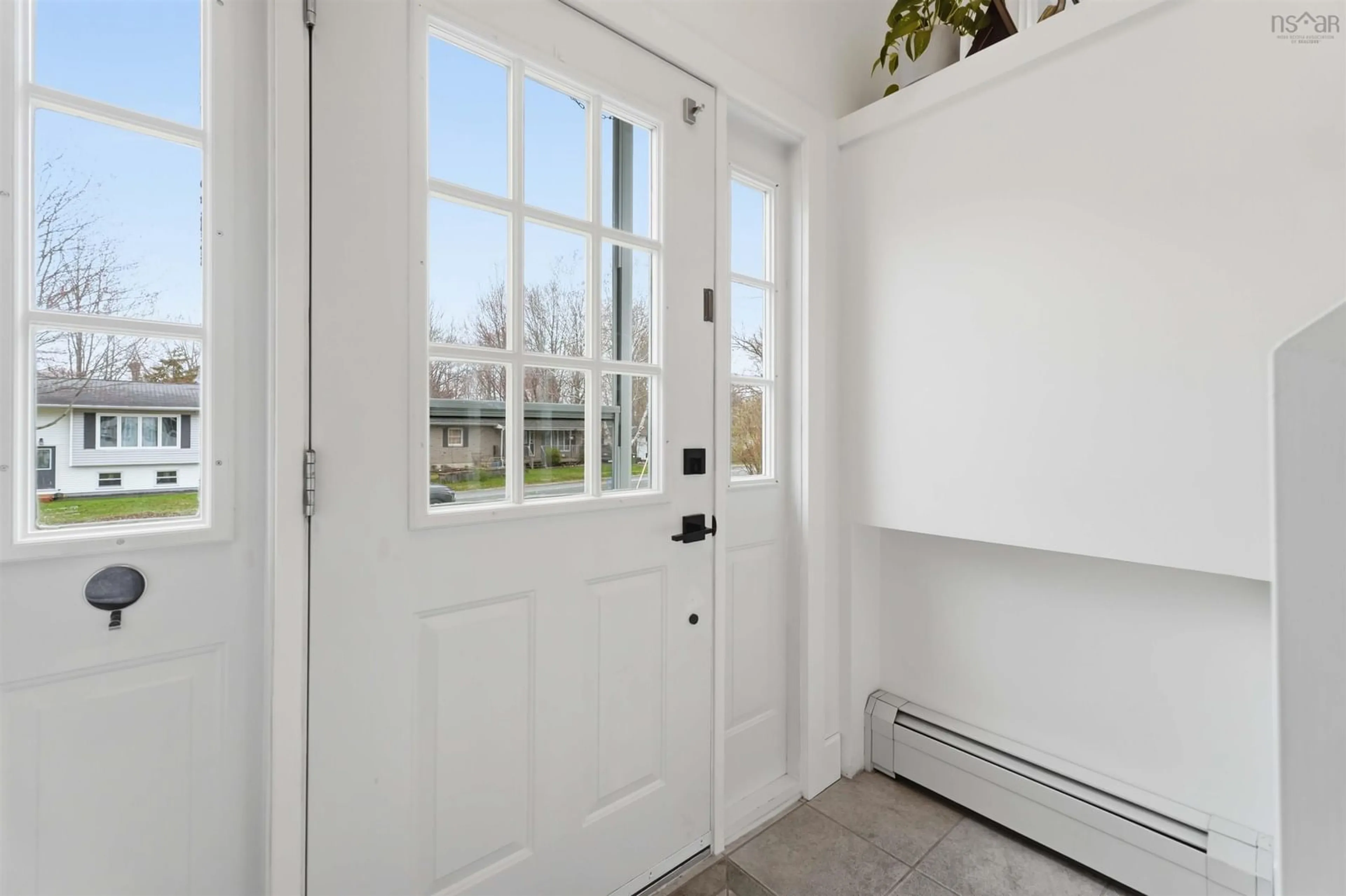 Indoor entryway for 834 Beaver St, Greenwood Nova Scotia B0P 1N0