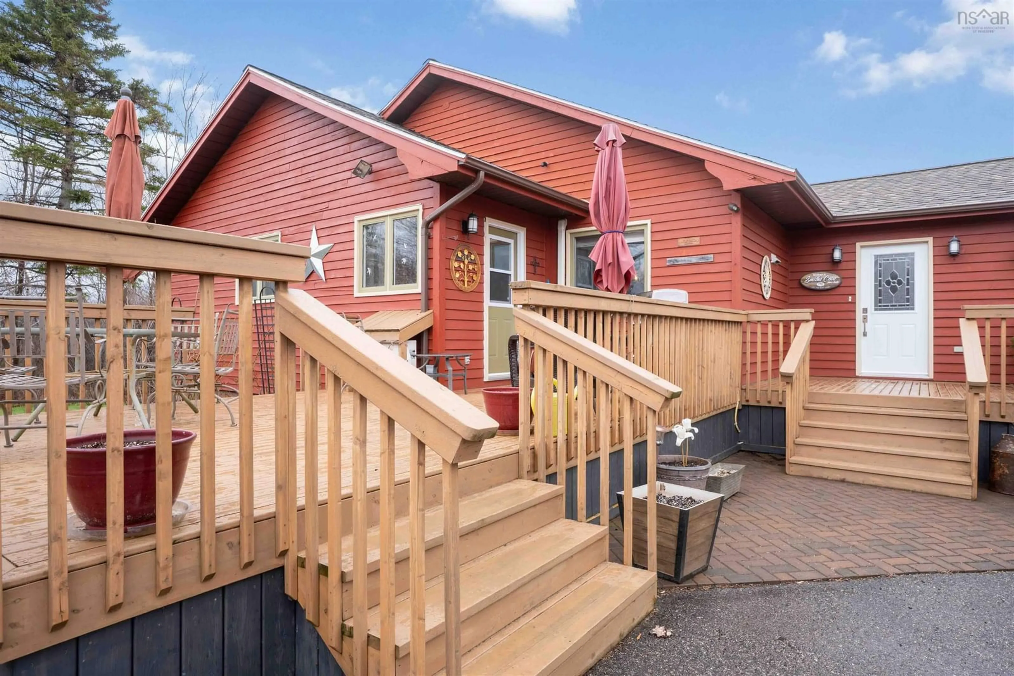 Patio, street for 172 West Old Post Rd, Smiths Cove Nova Scotia B0S 1S0