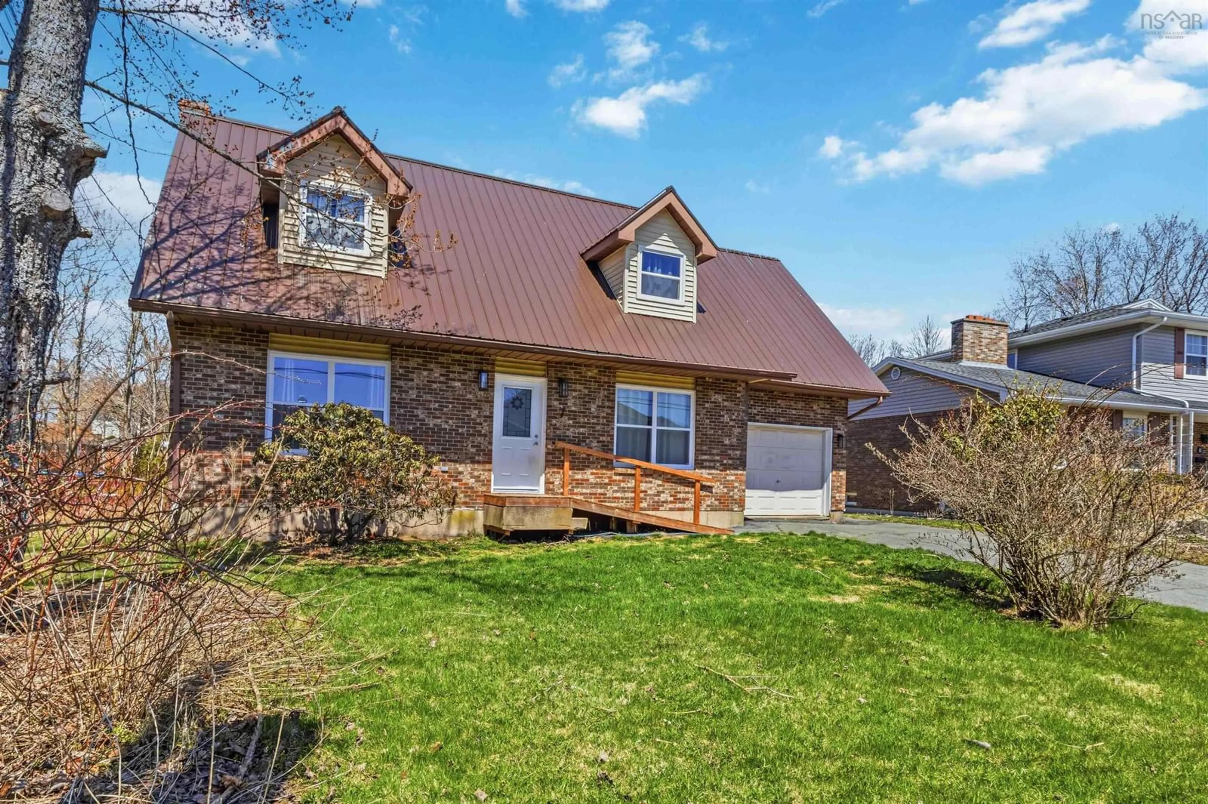 Home with brick exterior material, mountain view for 7 Fiddlers Green, Cole Harbour Nova Scotia B2V 1Y9