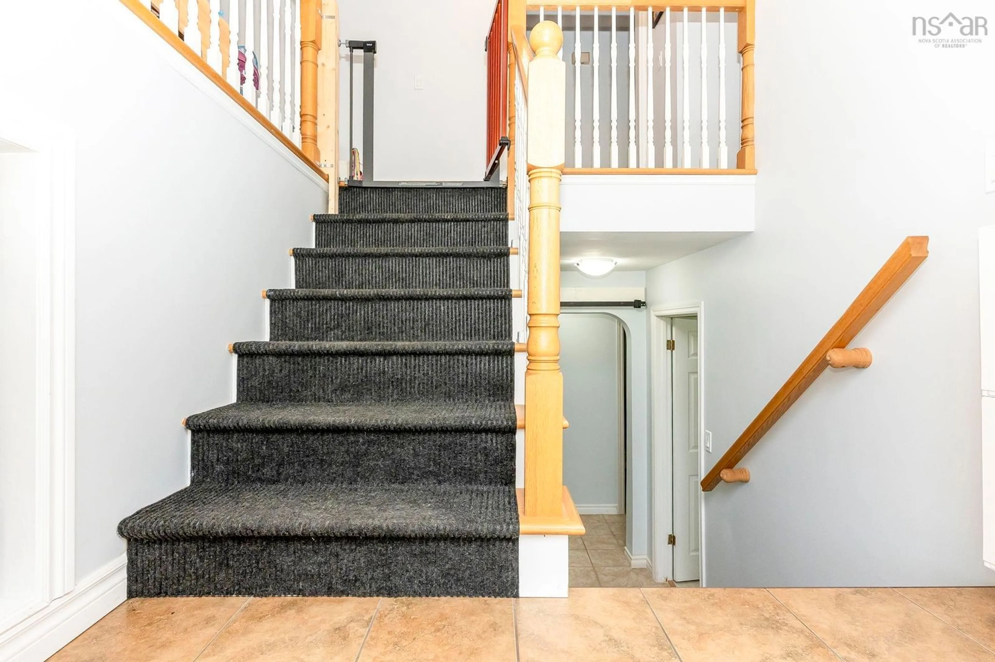 Stairs for 861 Julie Drive, Kingston Nova Scotia B0P 1R0