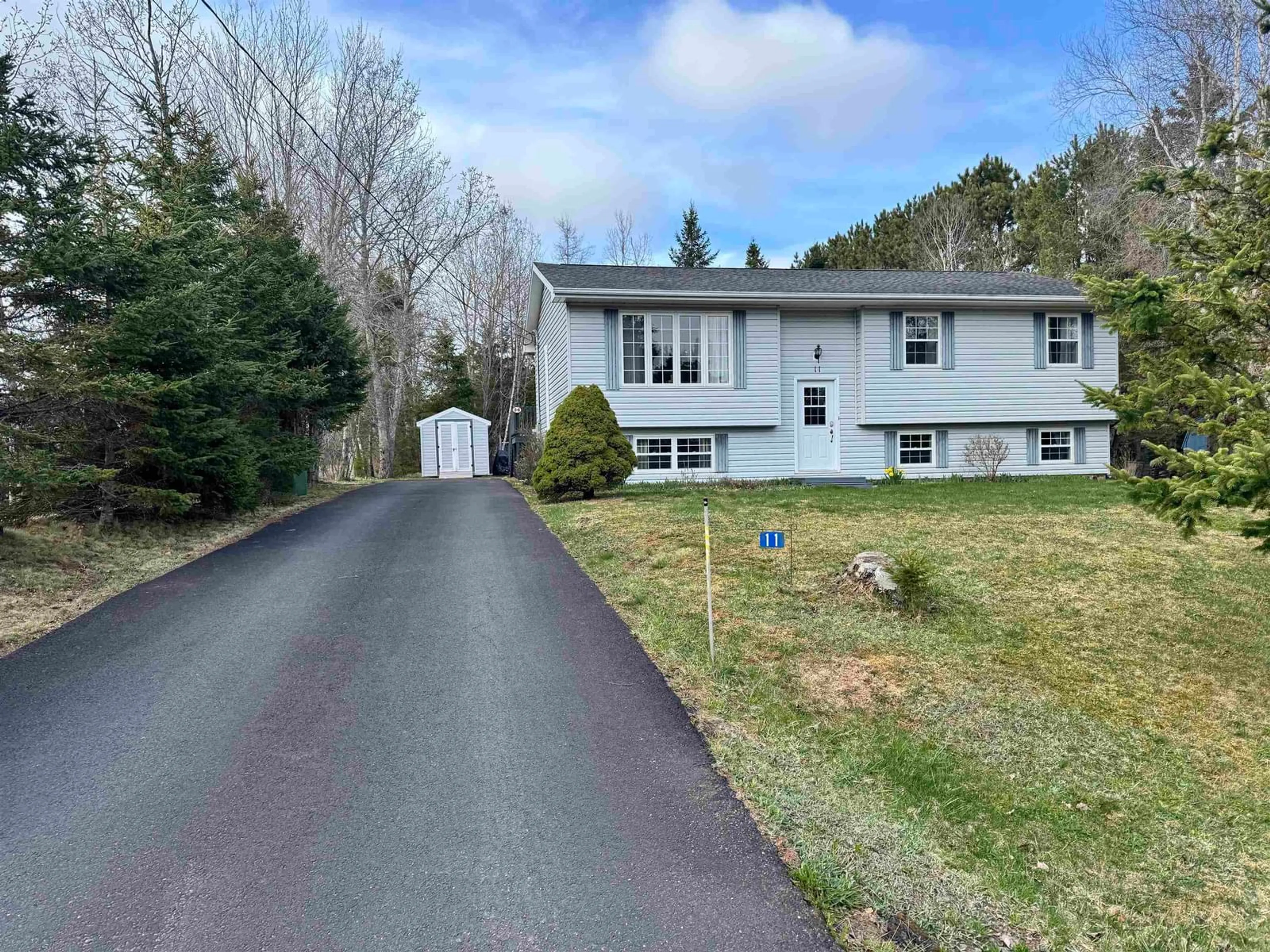 Unknown for 11 Vernon St, Valley Nova Scotia B6L 4N3