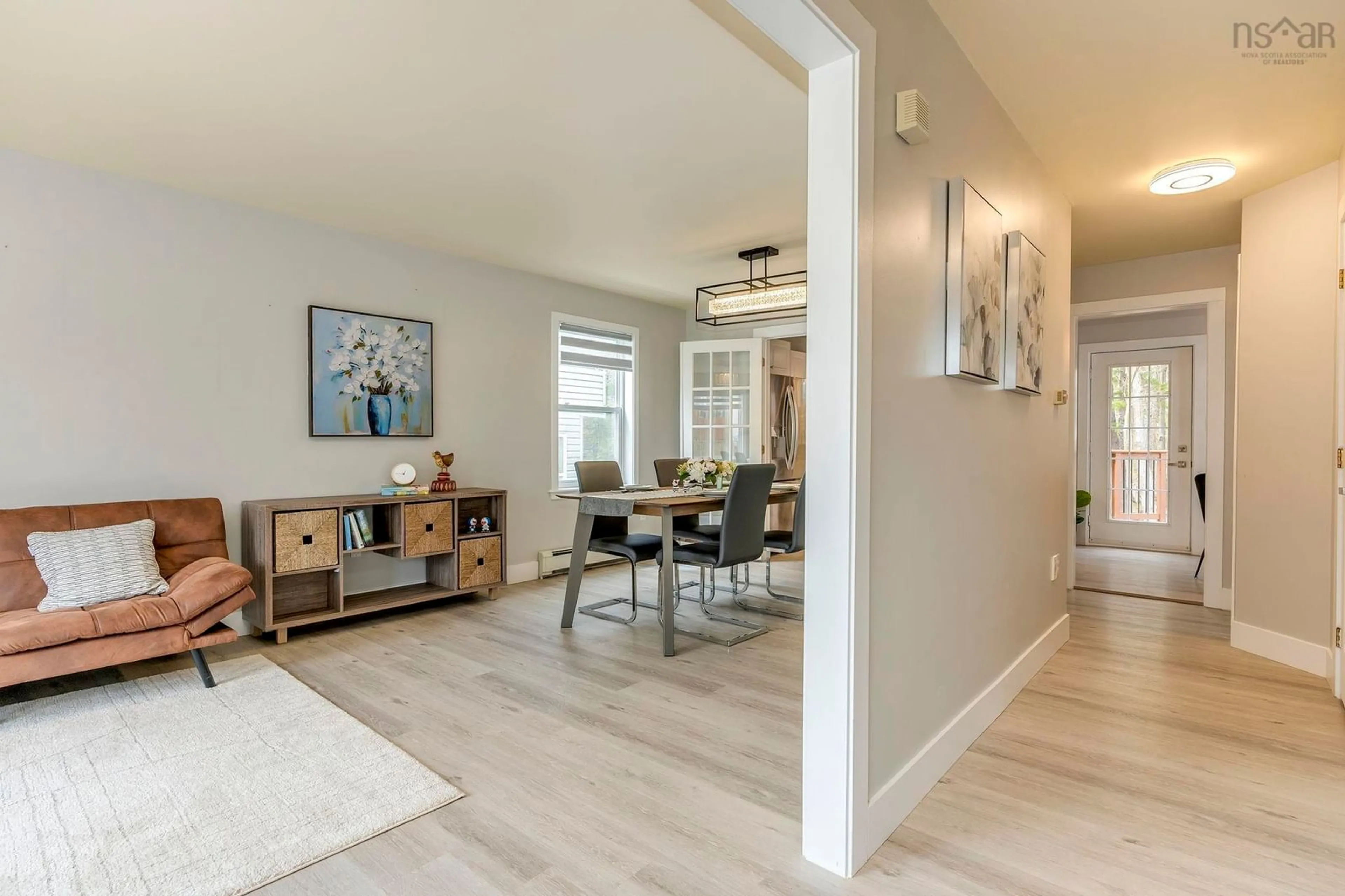 Indoor entryway for 363 Oceanview Dr, Bedford Nova Scotia B4A 4H5