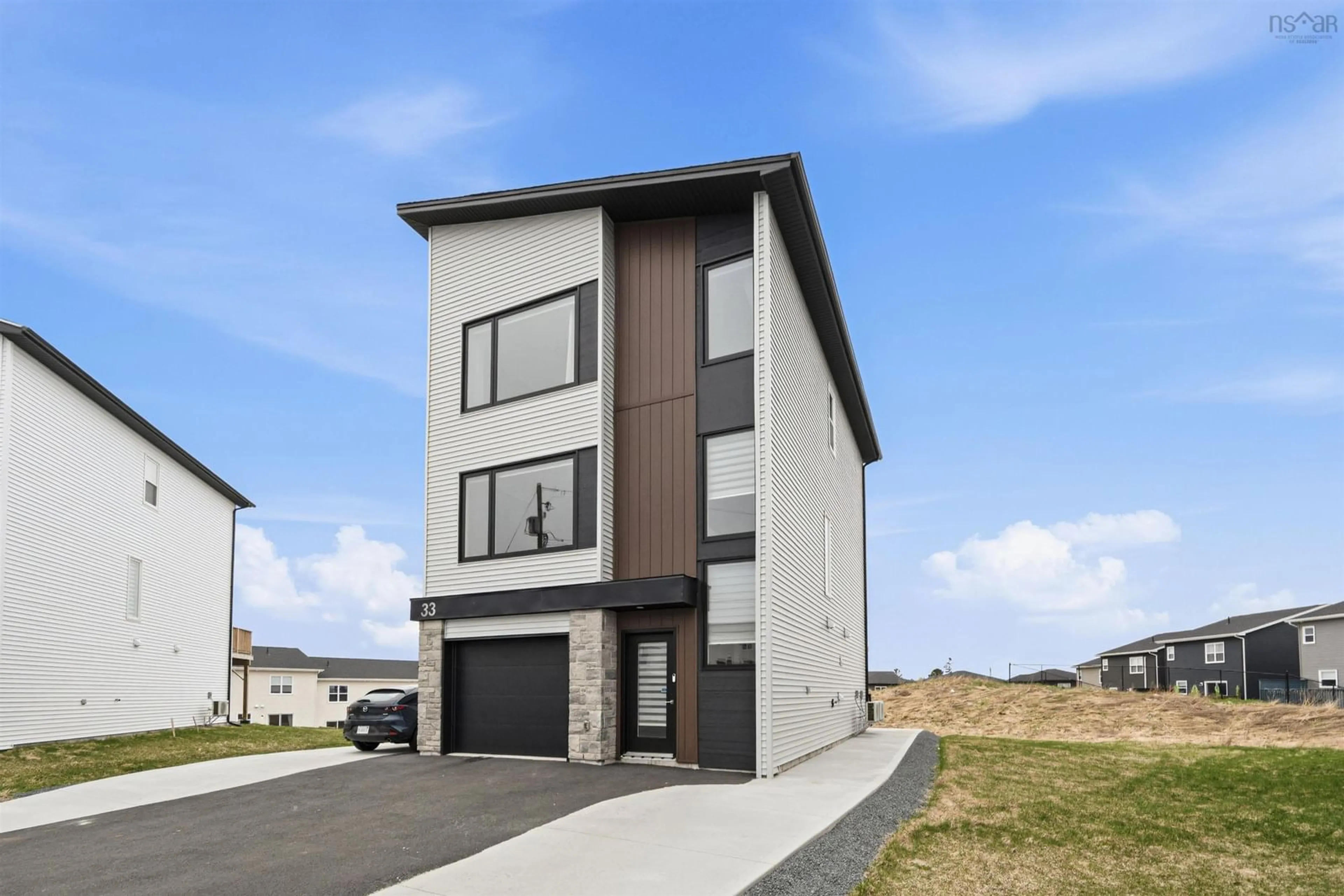 Home with vinyl exterior material, street for 33 Gough Close, Beechville Nova Scotia B3T 0N7