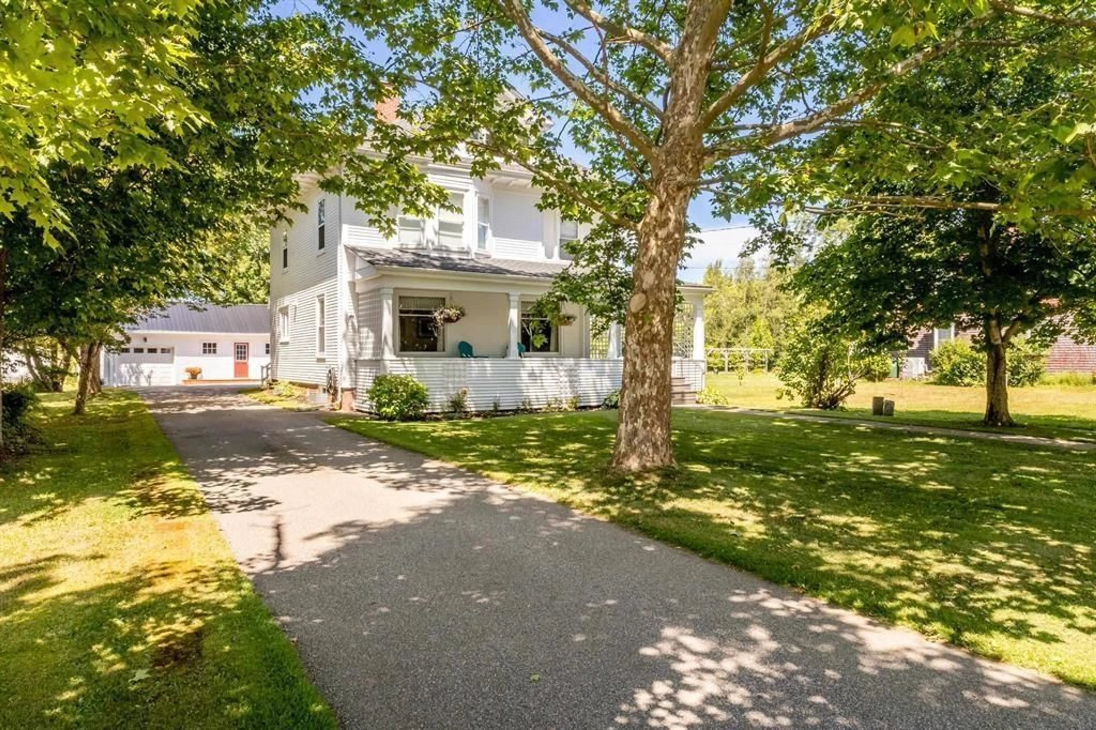 A pic from outside/outdoor area/front of a property/back of a property/a pic from drone, street for 179 Granville St, Bridgetown Nova Scotia B0S 1C0