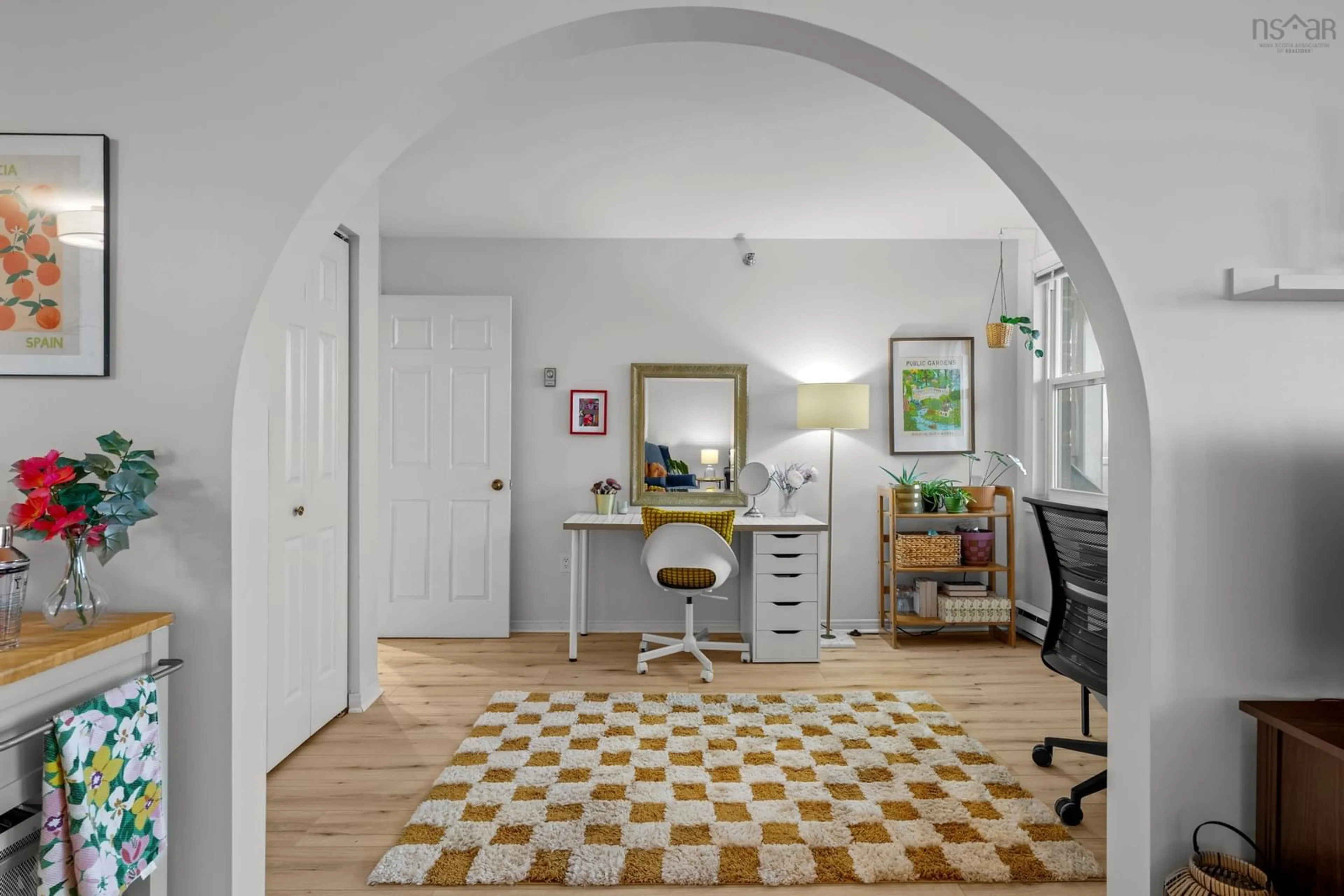 Indoor entryway for 93 Kearney Lake Rd, Kearney Lake Nova Scotia B3M 4E7