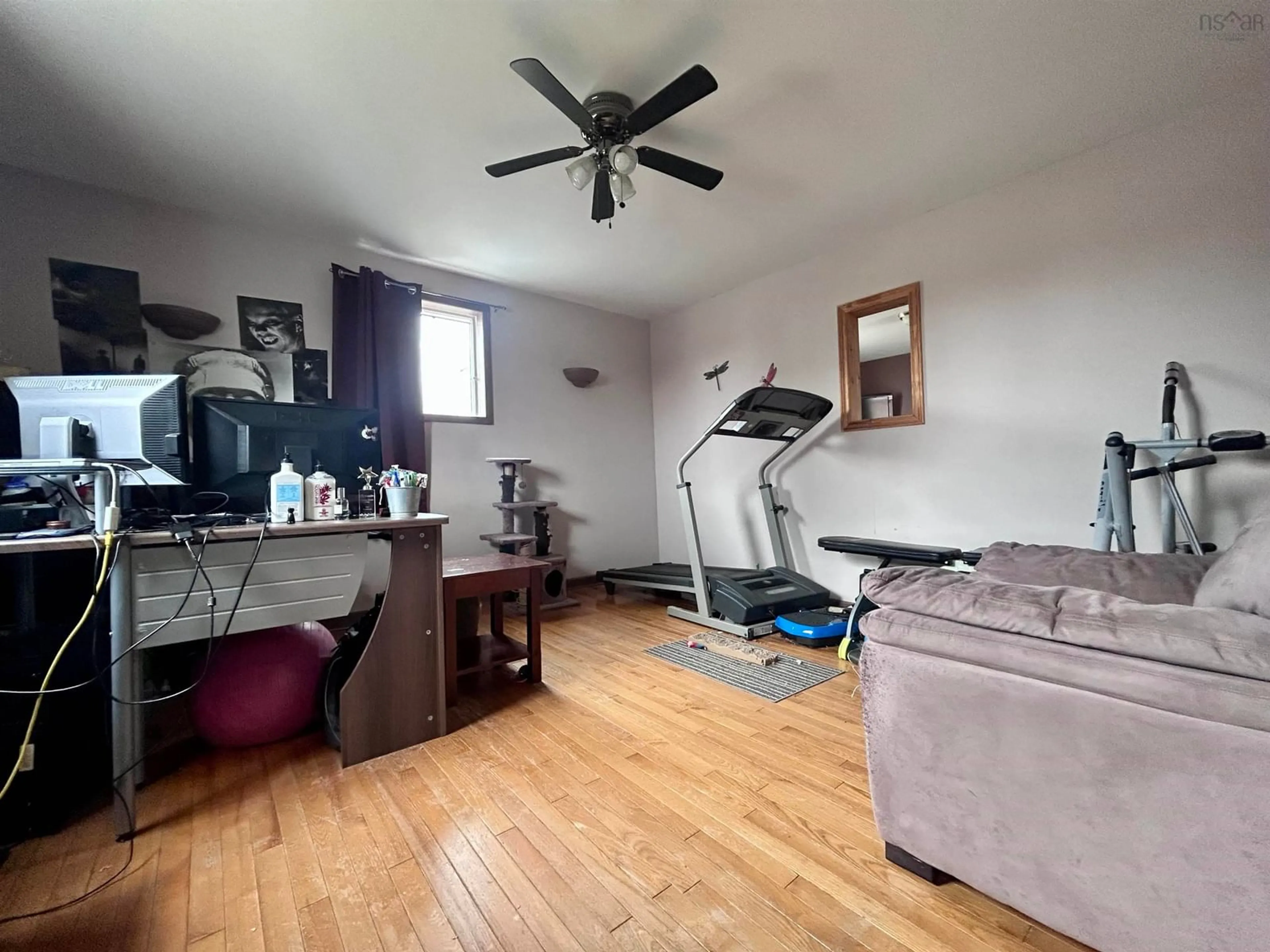 A pic of a room for 10 Weir Ave, Stellarton Nova Scotia B0K 1S0
