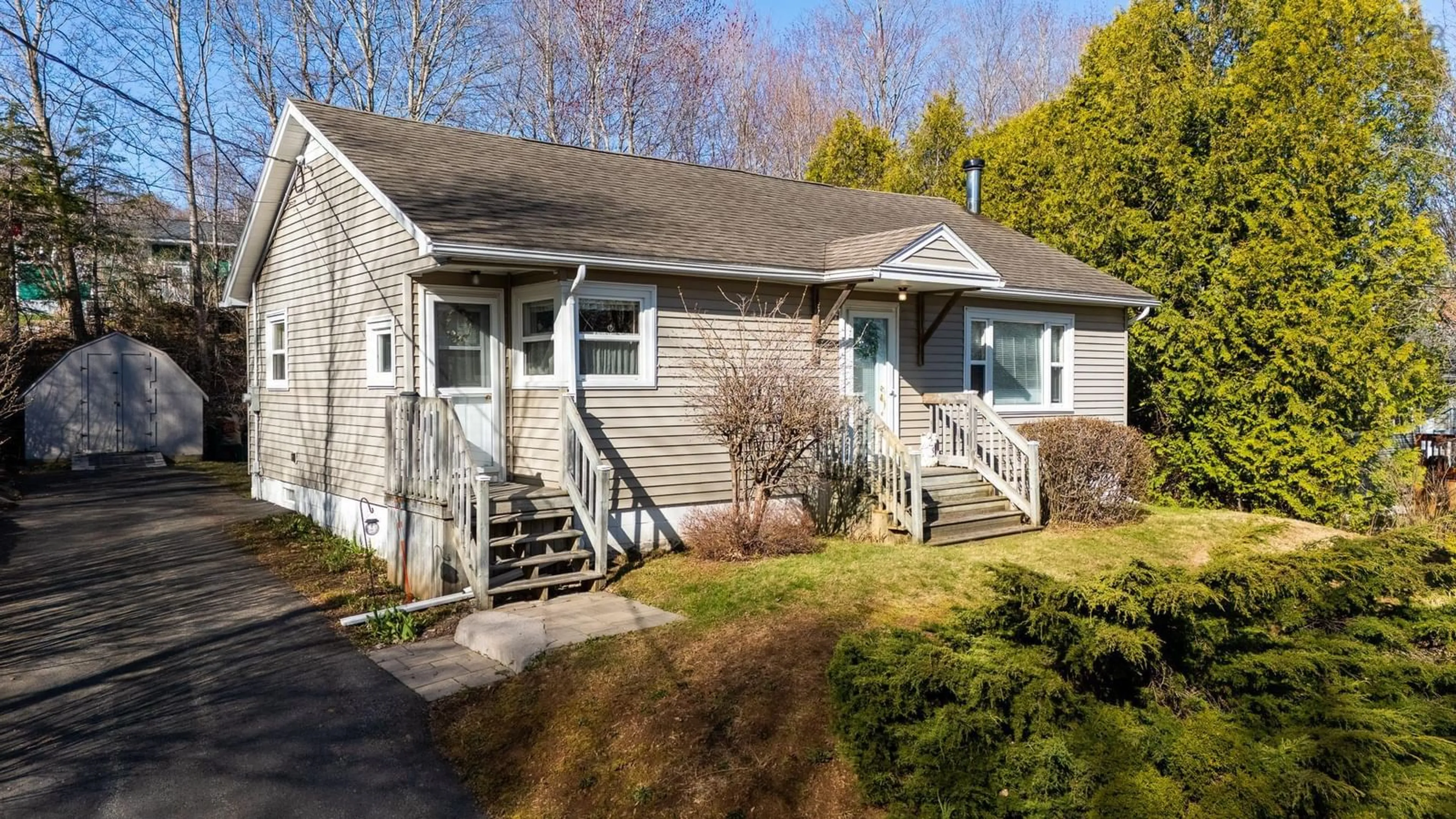 Home with vinyl exterior material, street for 17 Comeau Ave, Kentville Nova Scotia B4N 1P5