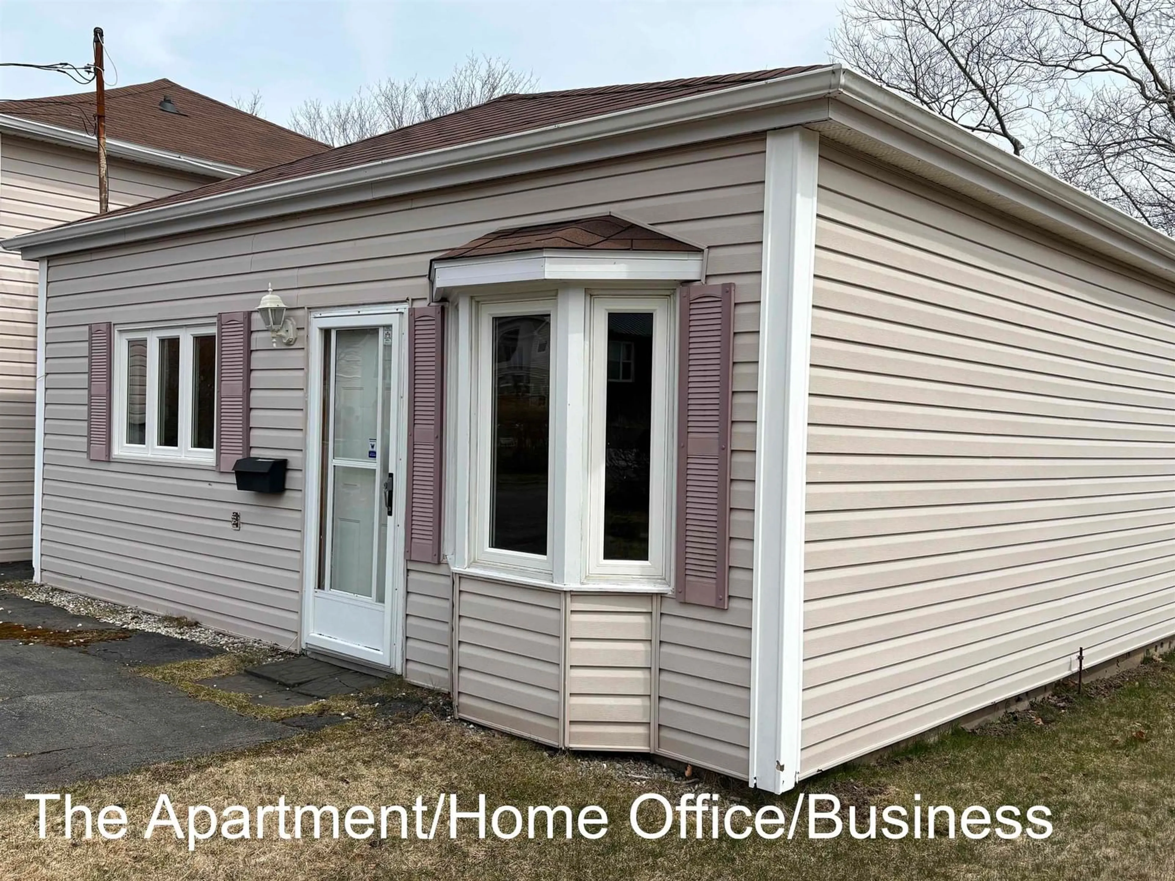 Home with vinyl exterior material, building for 163 Upper Mclean St, Glace Bay Nova Scotia B1A 2L4