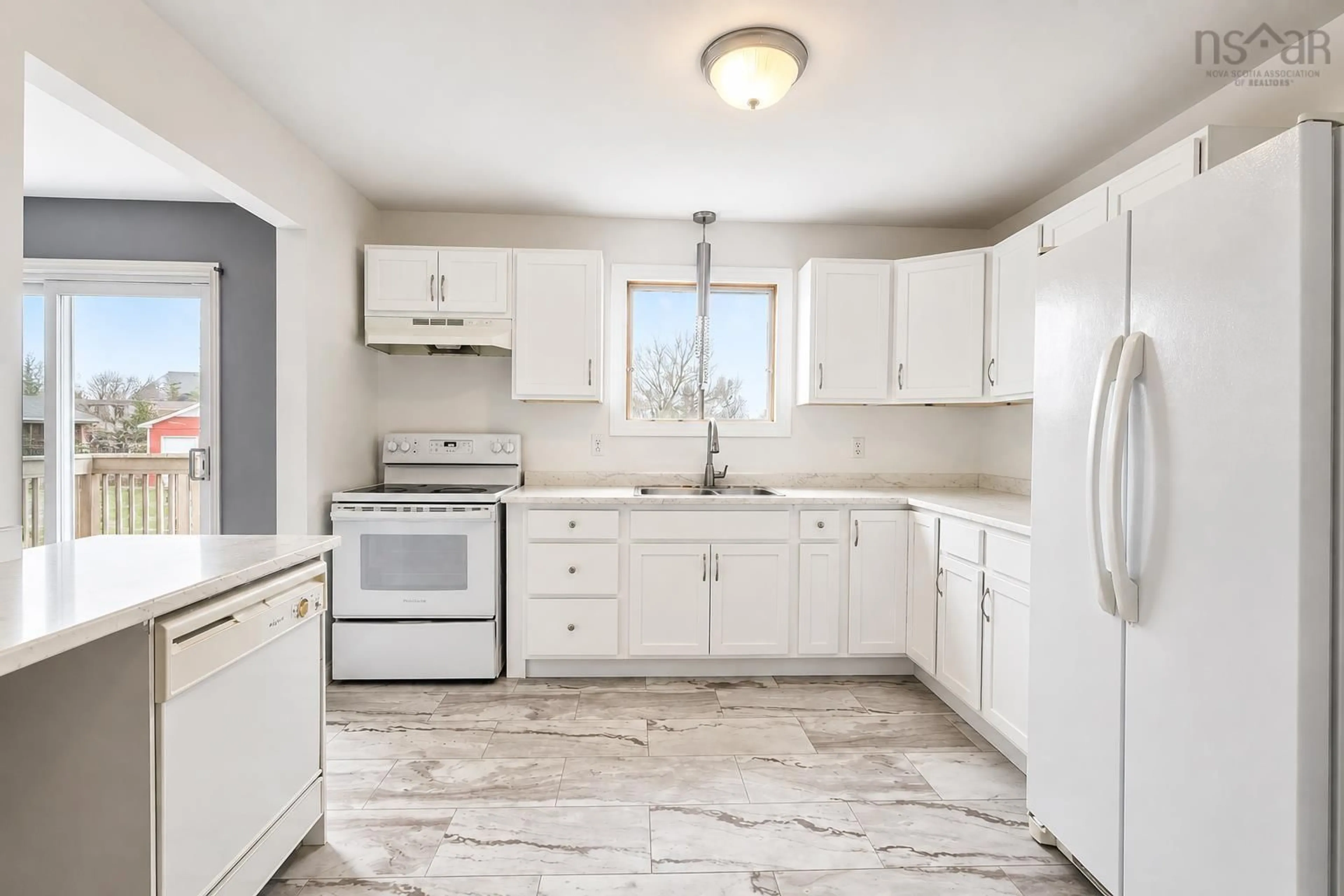 Standard kitchen, ceramic/tile floor for 1764 Caldwell Rd, Eastern Passage Nova Scotia B3G 1J4